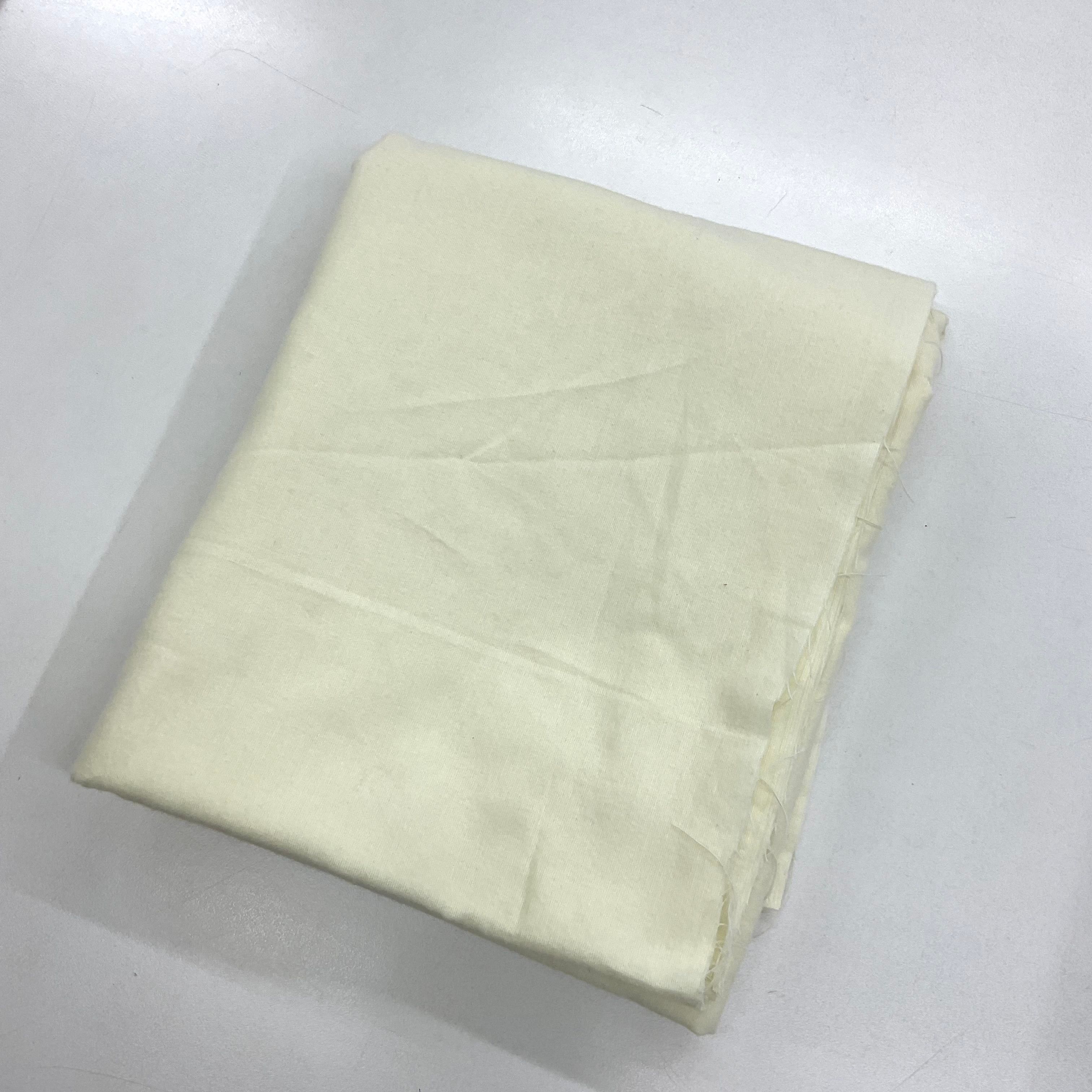 Defolu Krem 100*240 Cm Parça Pazen Kumaş 