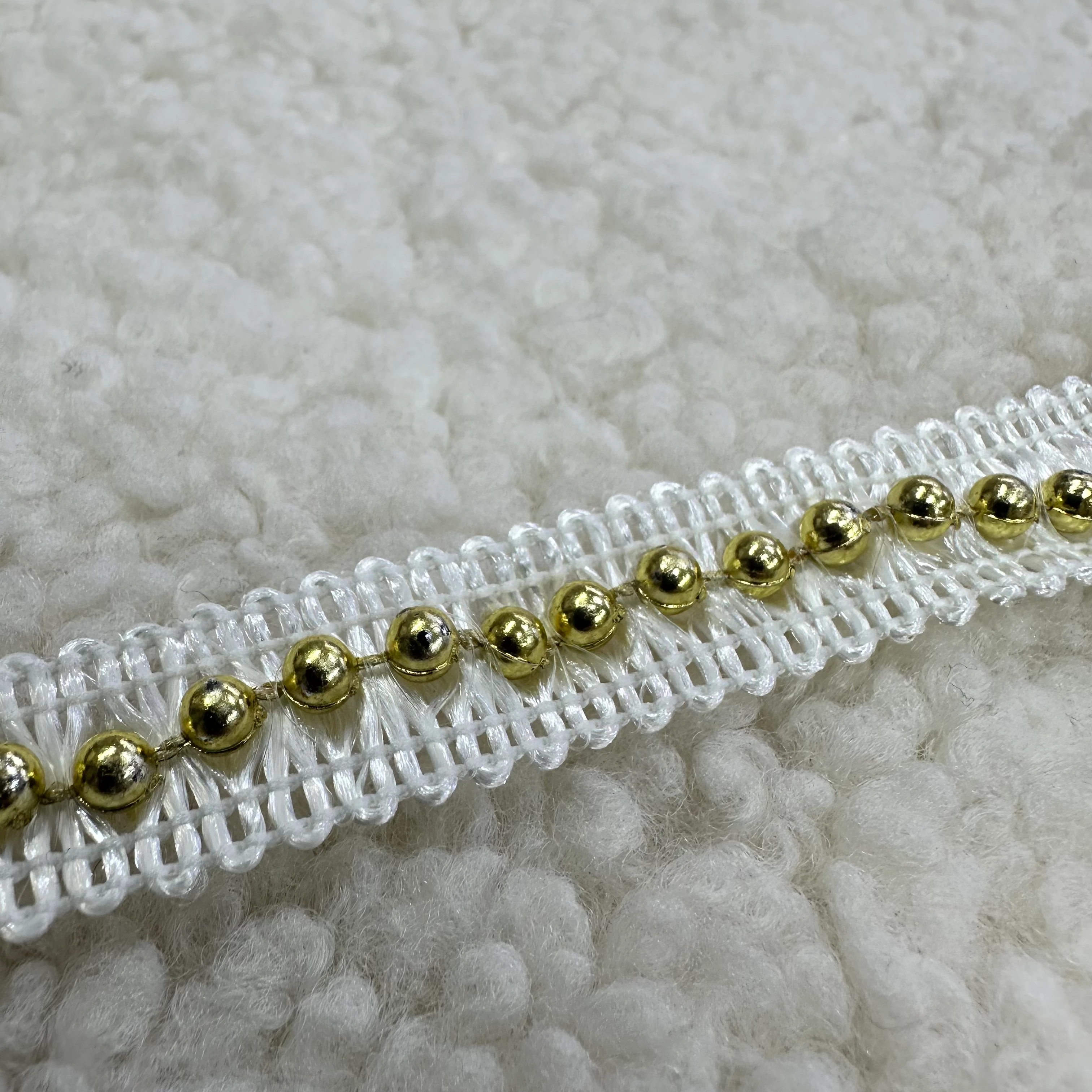 Altın İncili Su Taşı