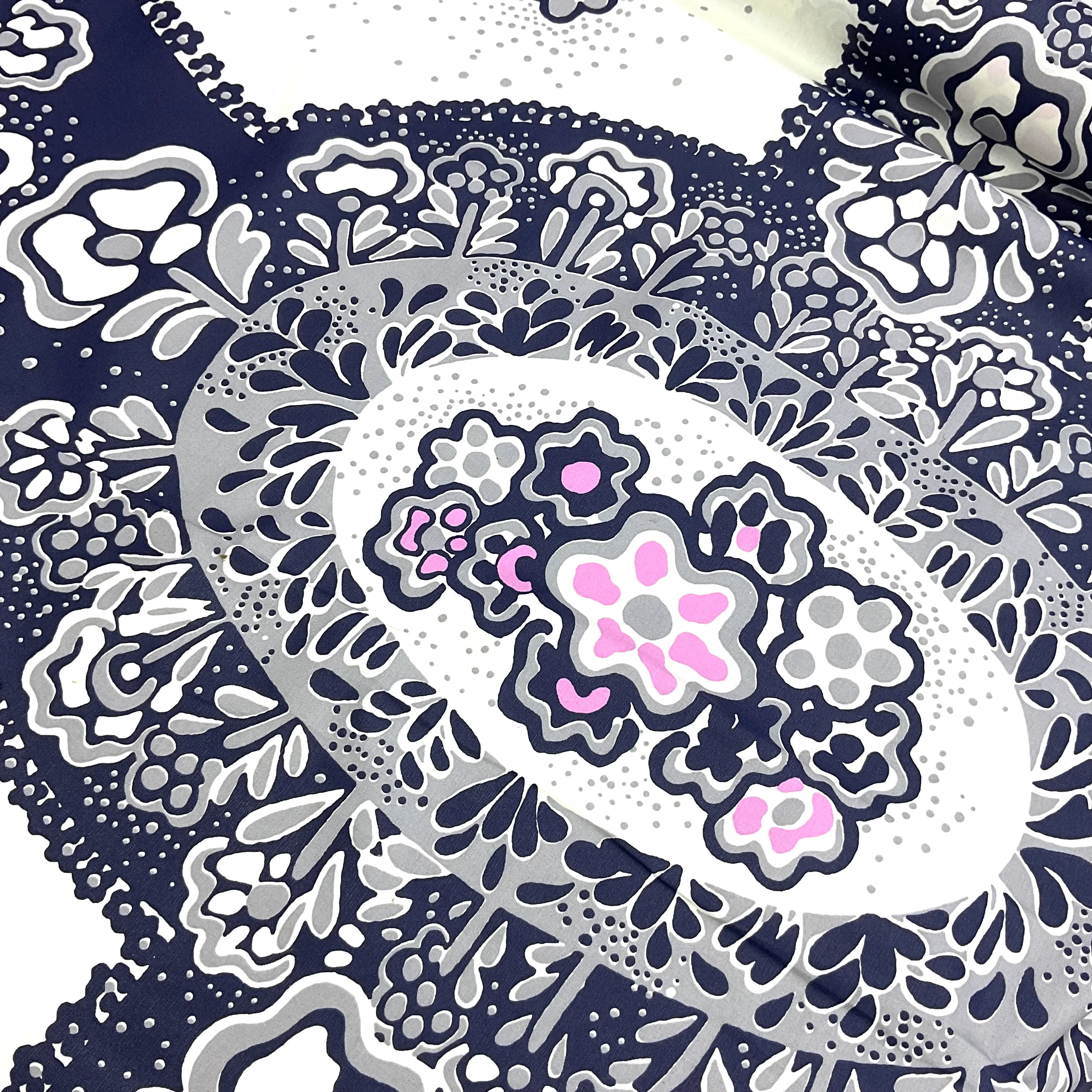 Lacivert Dantel Sert Poplin Kumaş