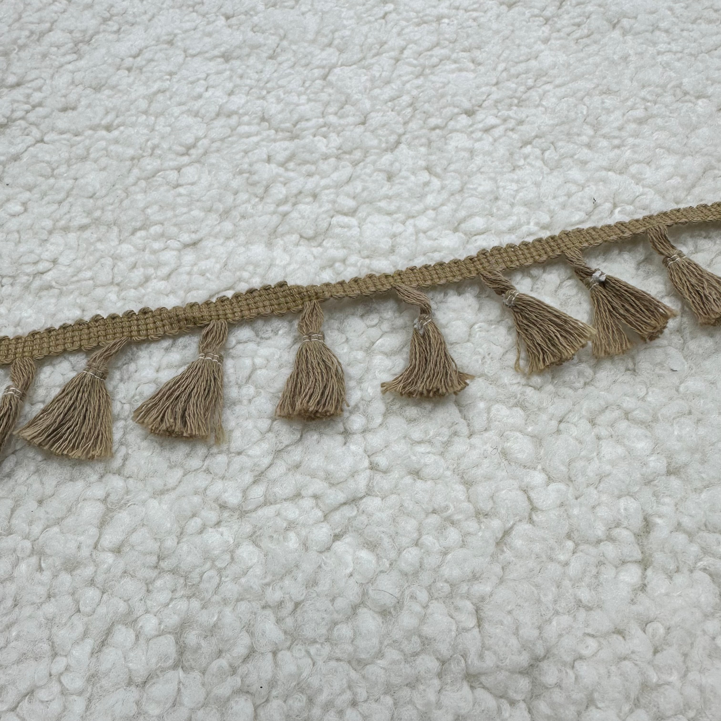 Bej Şerit Püskül Pamuklu Kopanaki