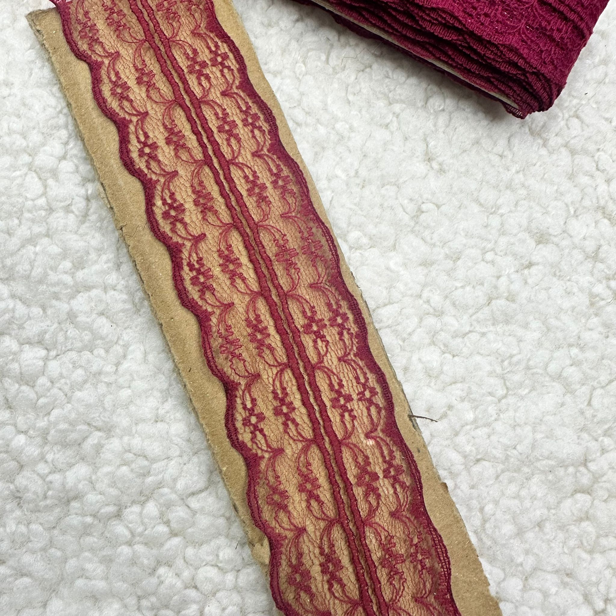 Bordo Çift Taraflı Dantel Güpür Top