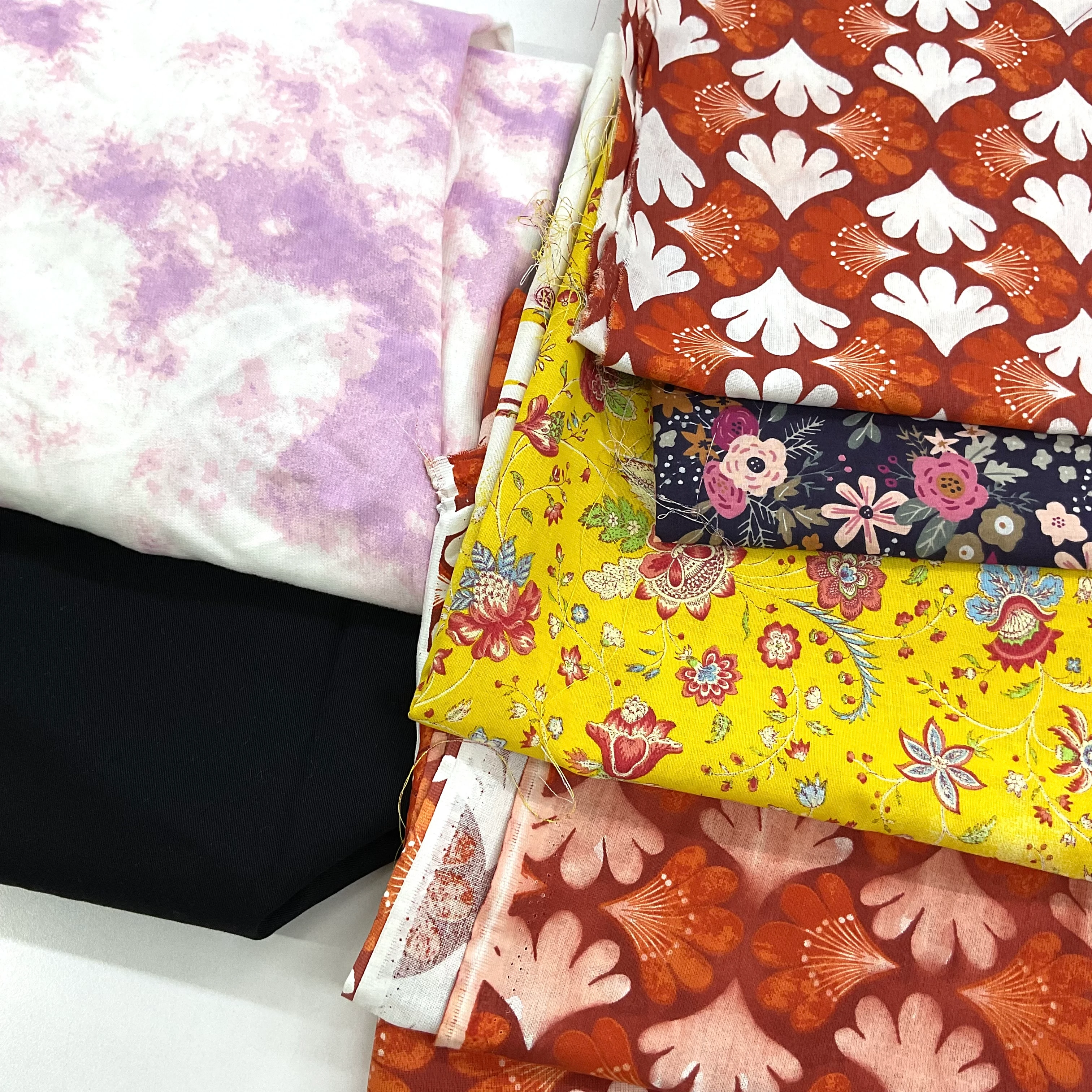 No:35 Defolu Karışık Parça Kumaşlar 1400 gr