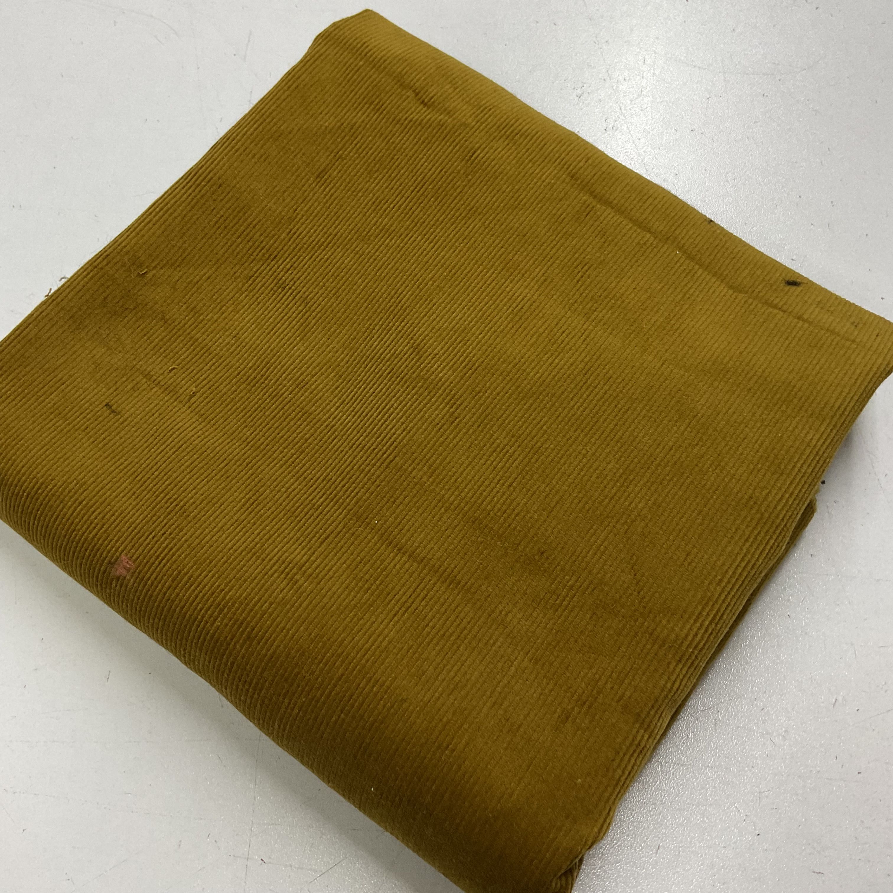 Hardal 70*150 cm Parça Kadife Kumaş