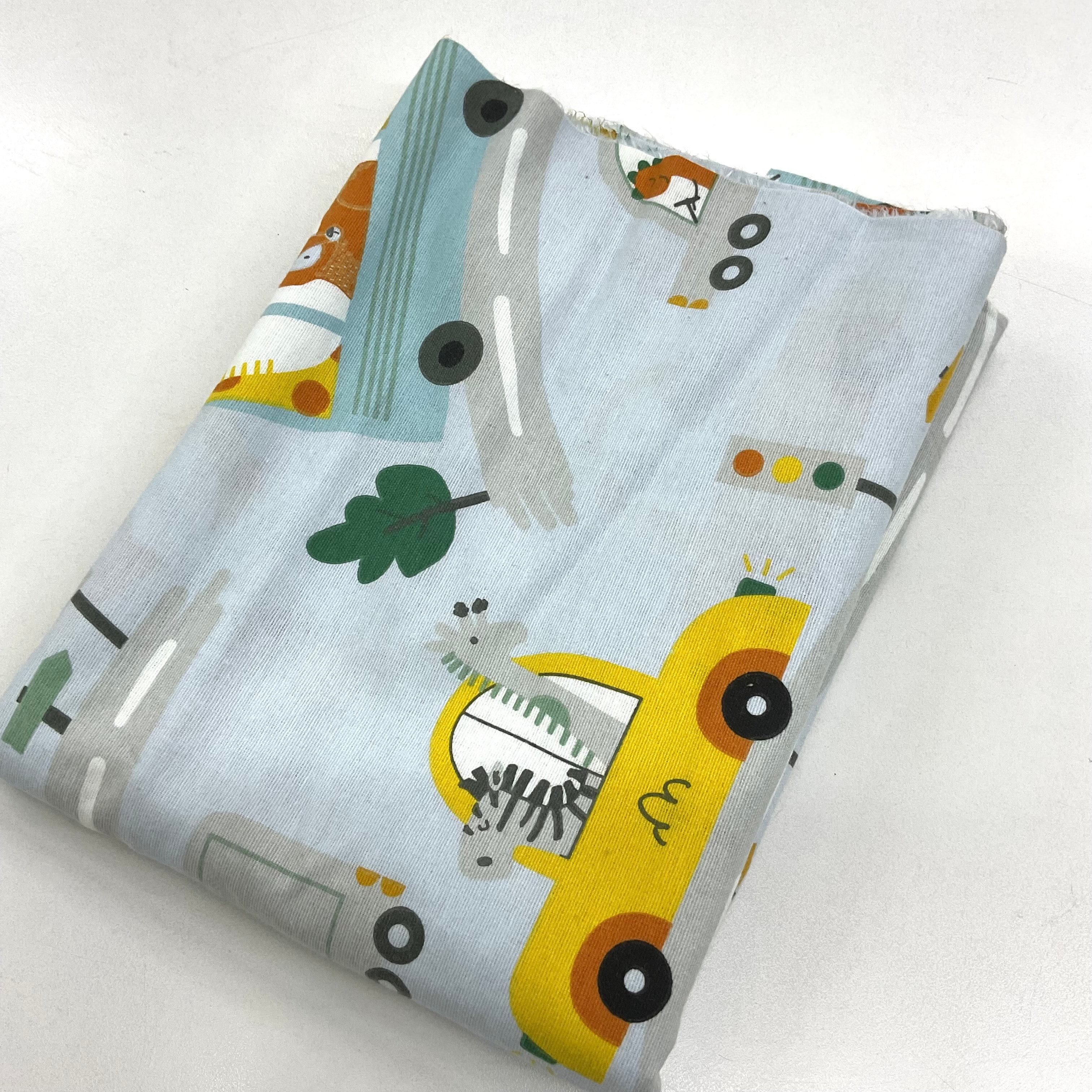 Arabalar  70*240 Cm Parça Pazen Kumaş