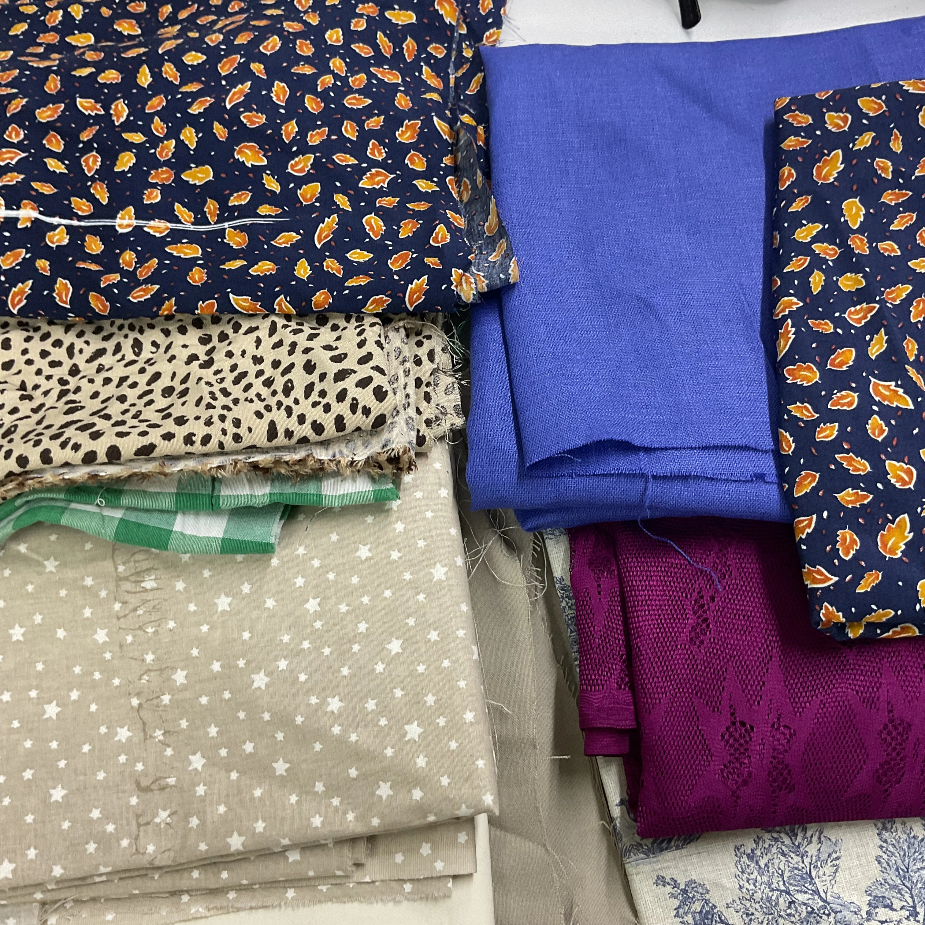 No:17 Defolu Karışık Parça Kumaşlar 1500 gr