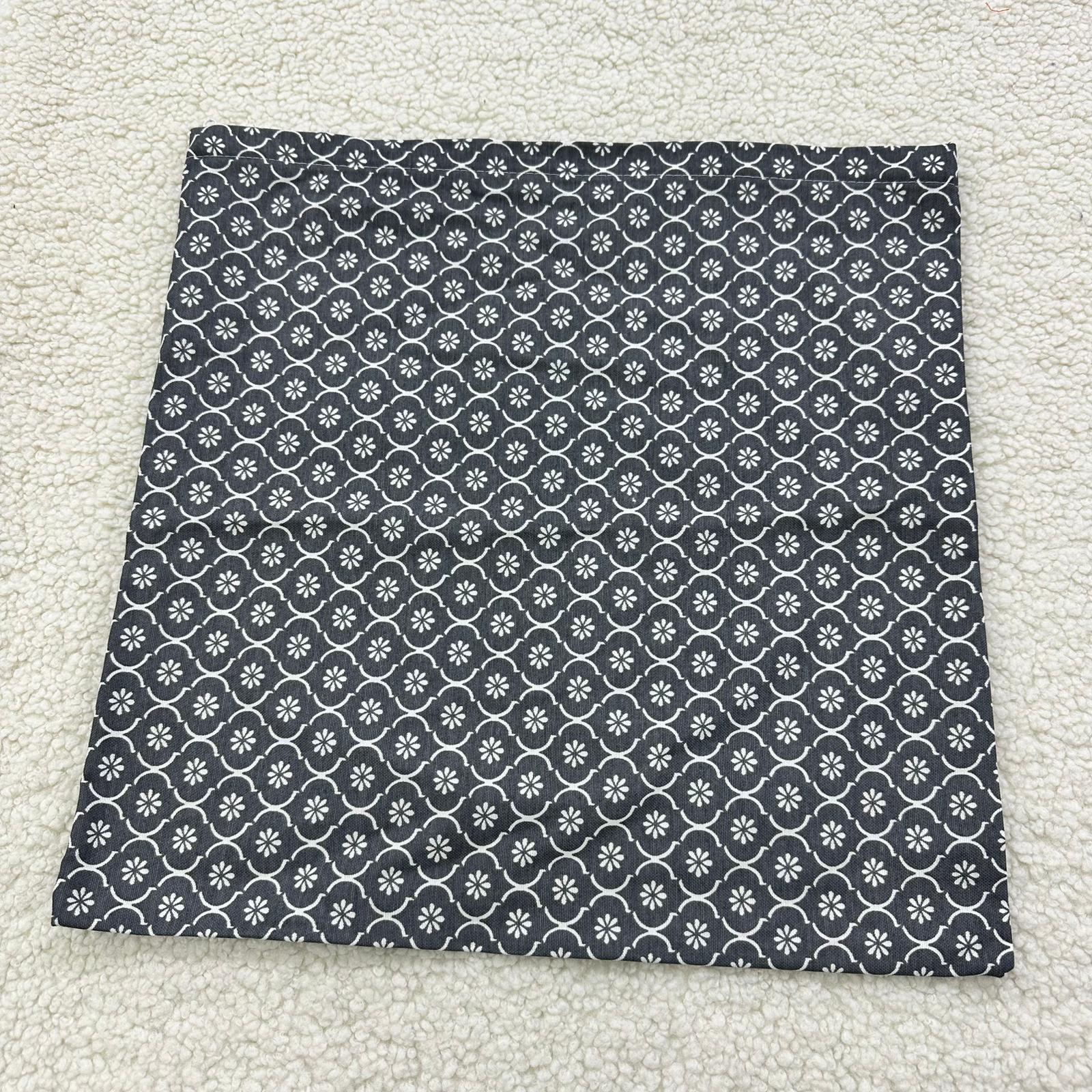 Antrasit Damask 42*42 Fermuarlı Kırlent