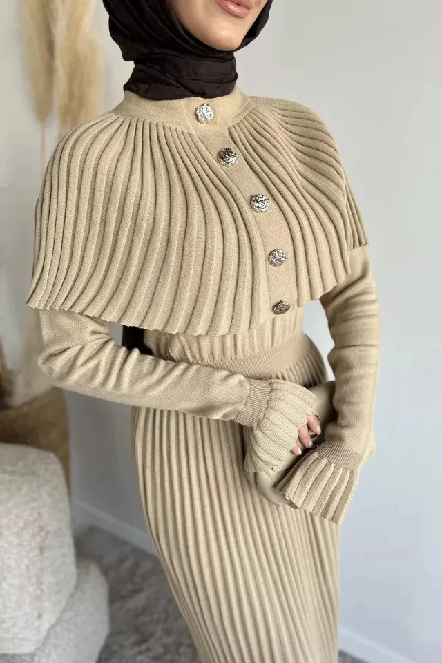 Pelerinli Piliseli Triko Takım