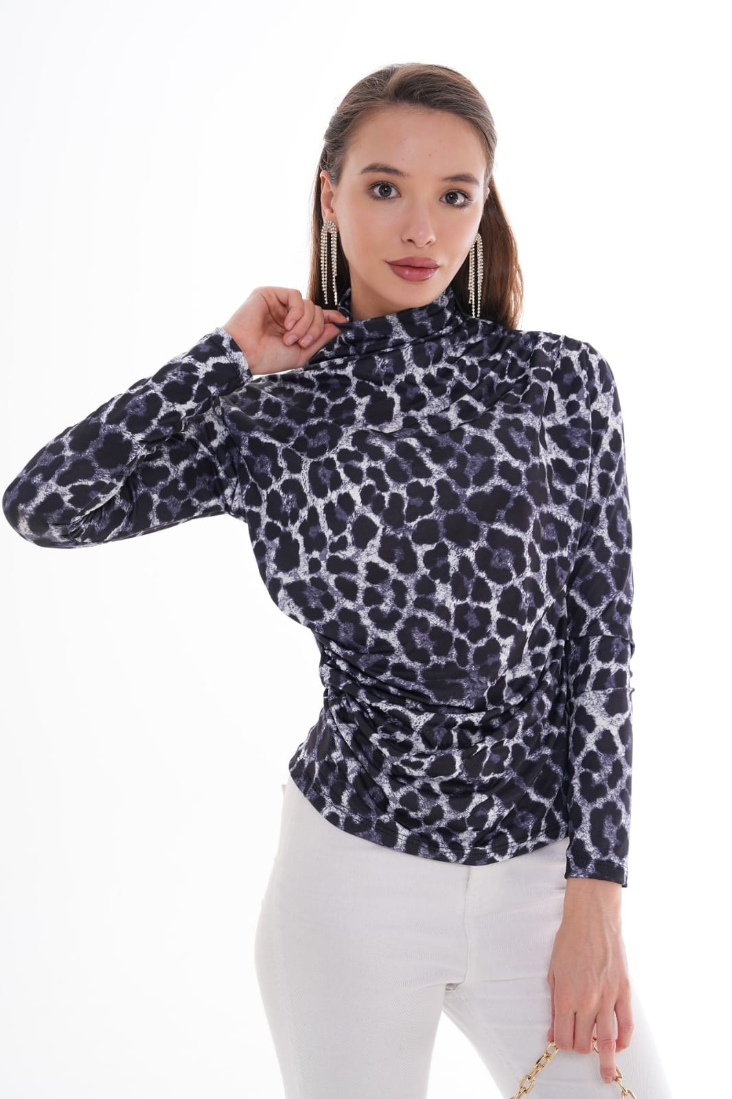 Boğazlı Drapeli Leopar Bluz - Gri