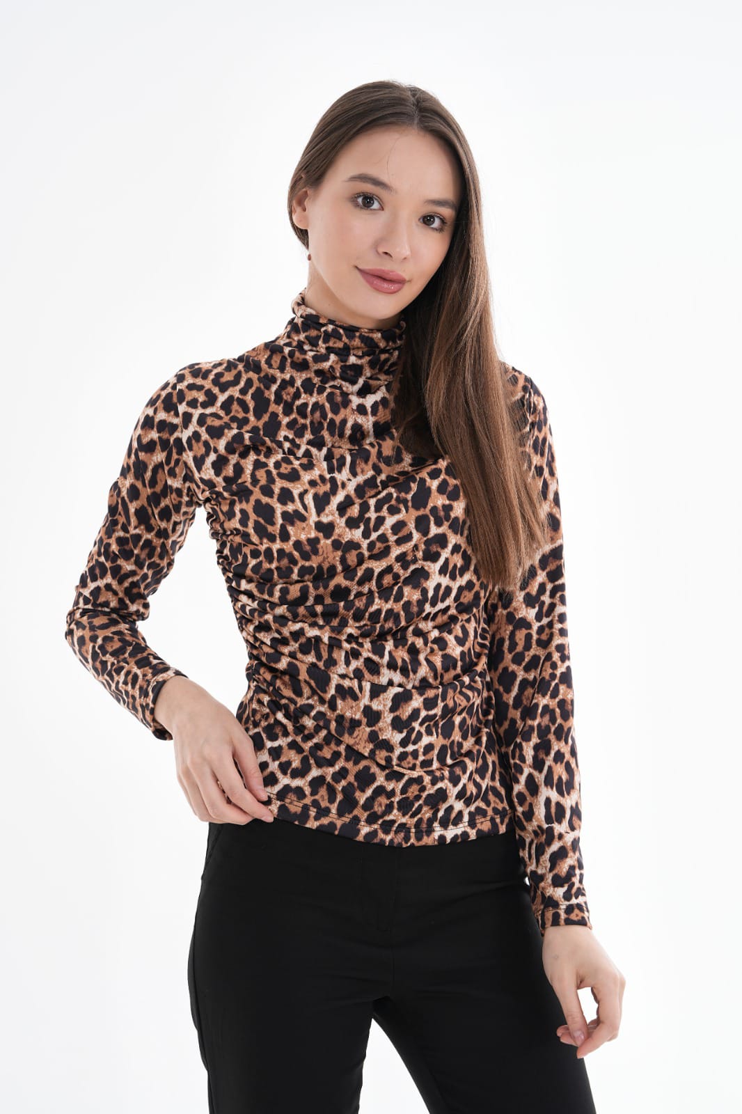 Boğazlı Drapeli Leopar Bluz - Acı Kahve