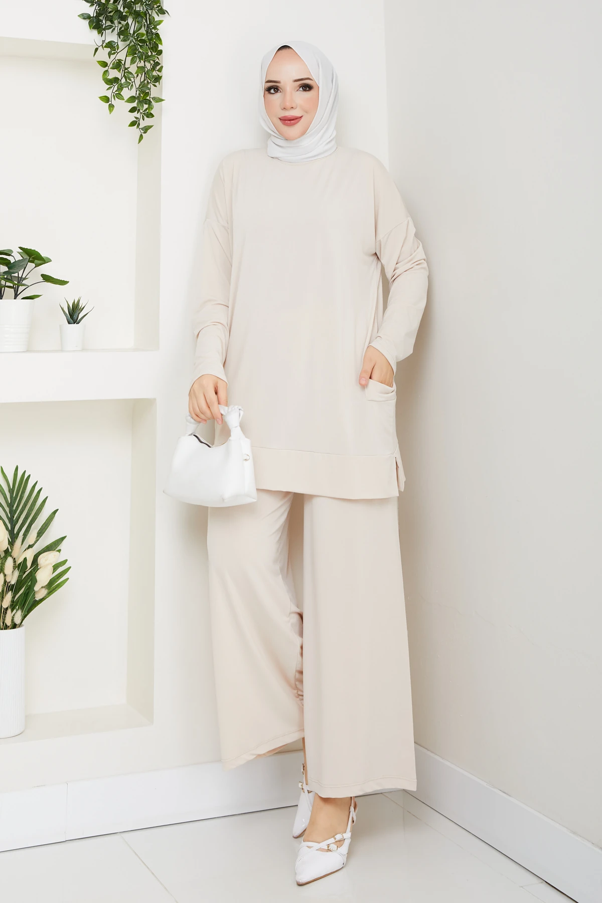 YANLARI CEPLİ SANDY PANTOLONLU TAKIM - Taş