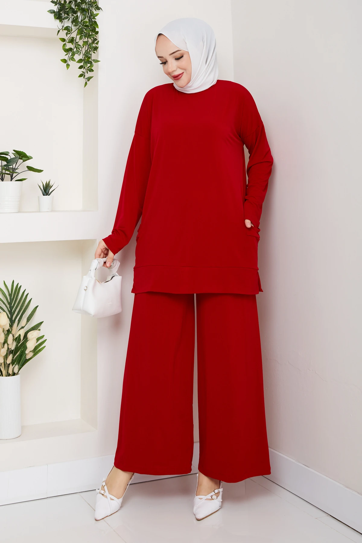 YANLARI CEPLİ SANDY PANTOLONLU TAKIM