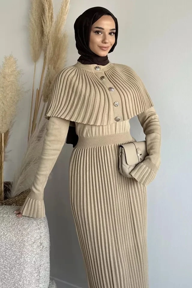 Pelerinli Piliseli Triko Takım