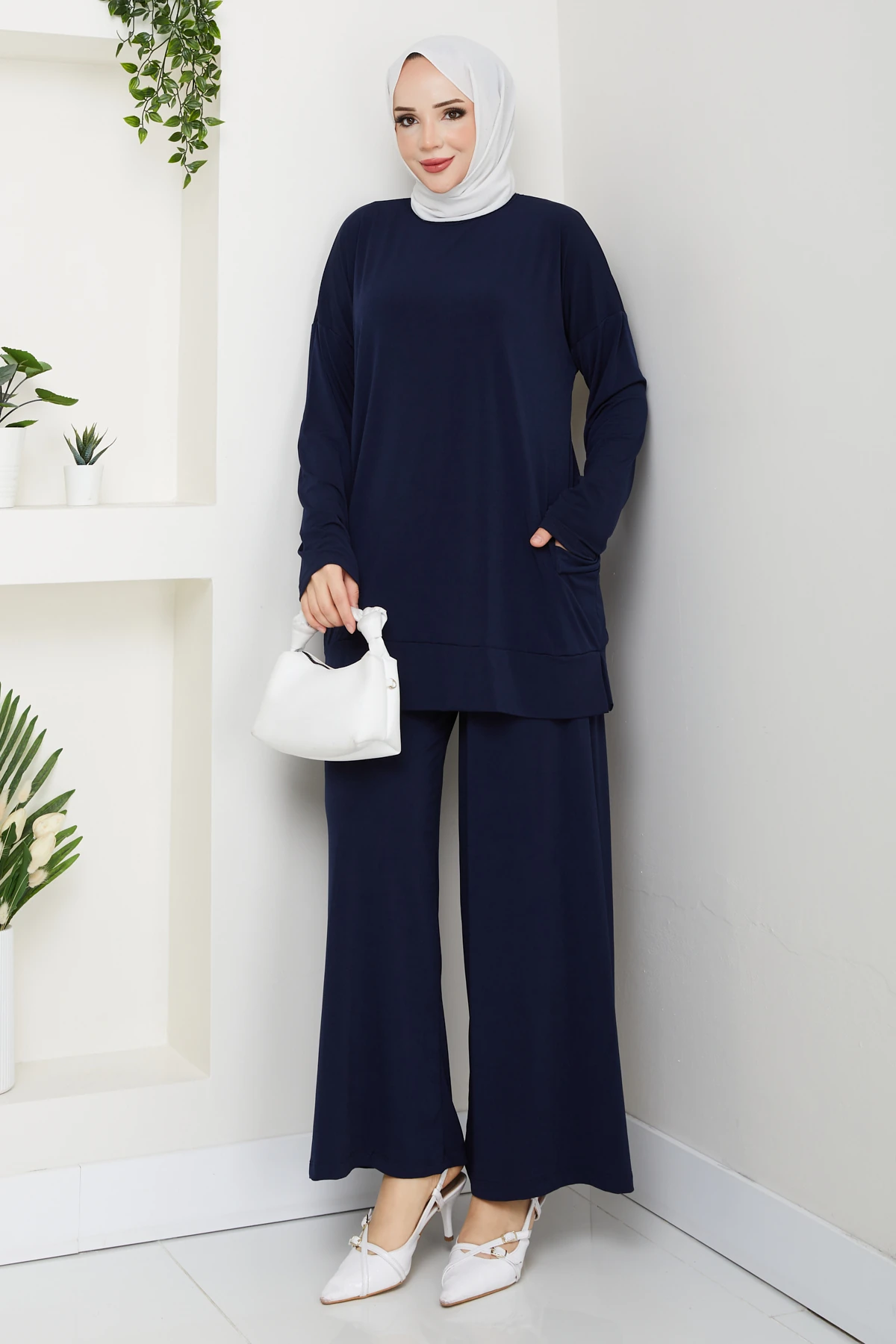 YANLARI CEPLİ SANDY PANTOLONLU TAKIM - Lacivert