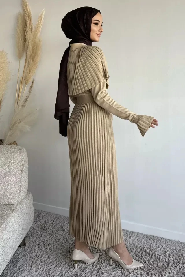 Pelerinli Piliseli Triko Takım