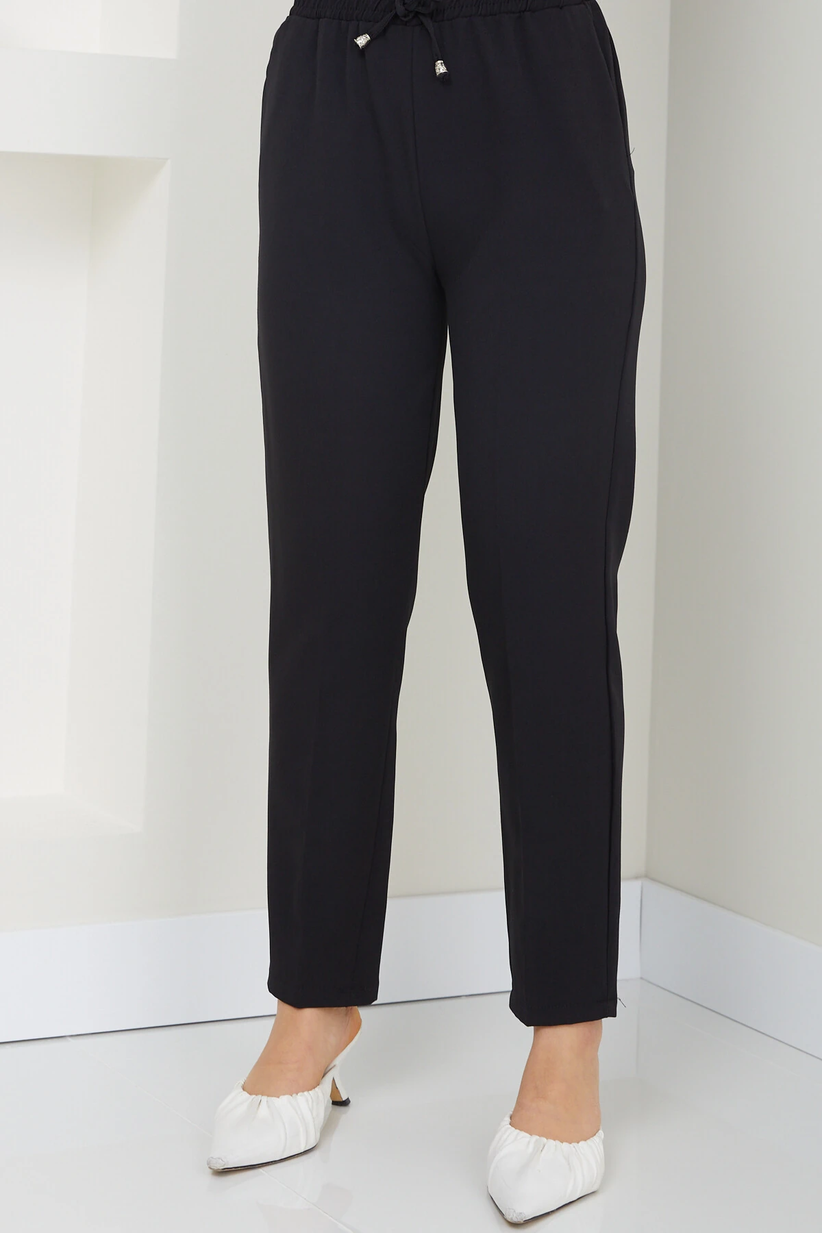 Kadın Havuç Kesim Bağcıklı Pantolon - Siyah