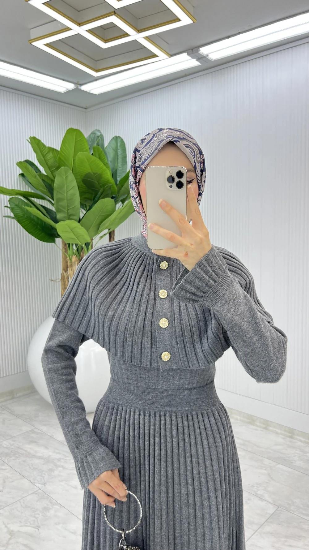 Pelerinli Piliseli Triko Takım - Füme