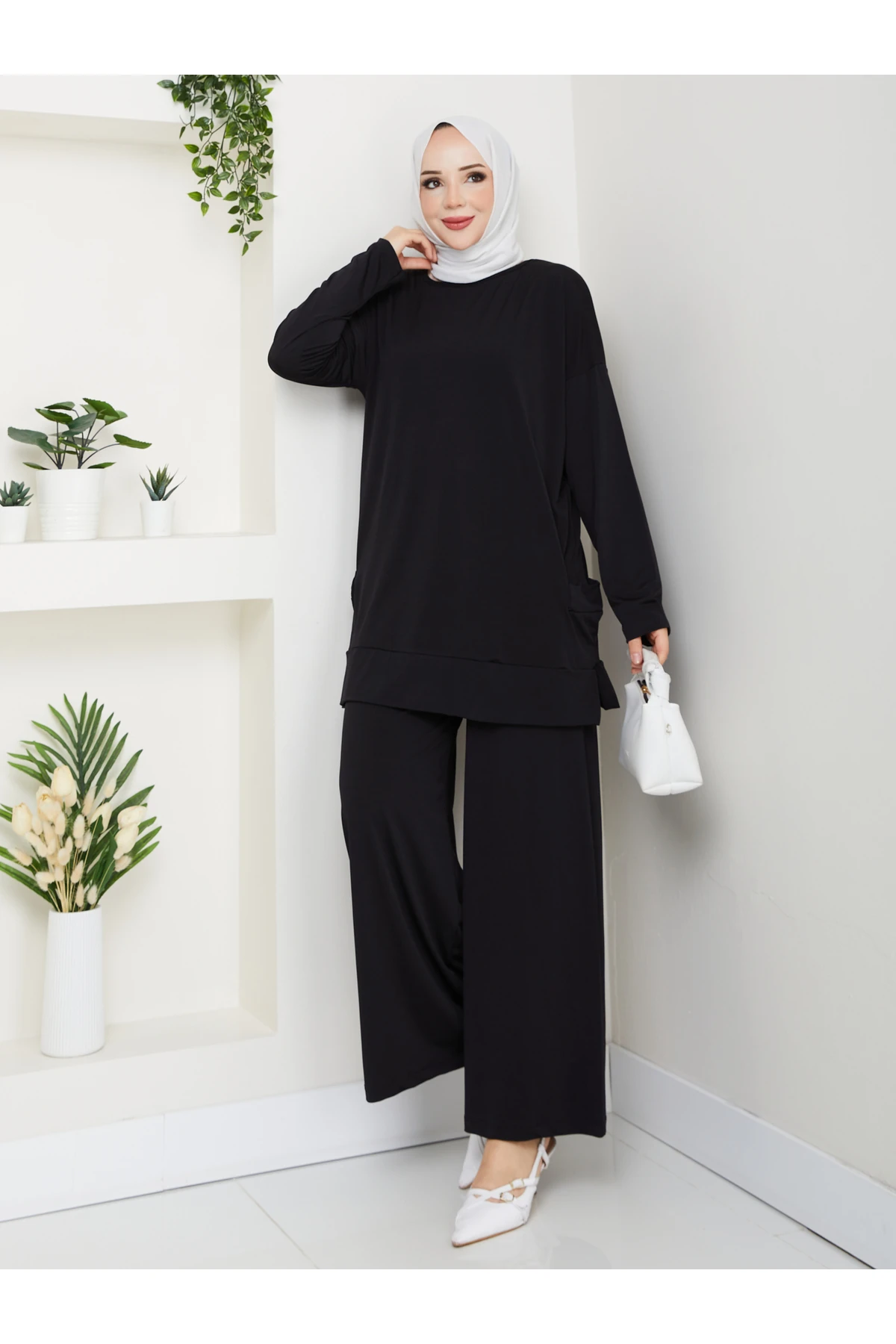 YANLARI CEPLİ SANDY PANTOLONLU TAKIM - Siyah
