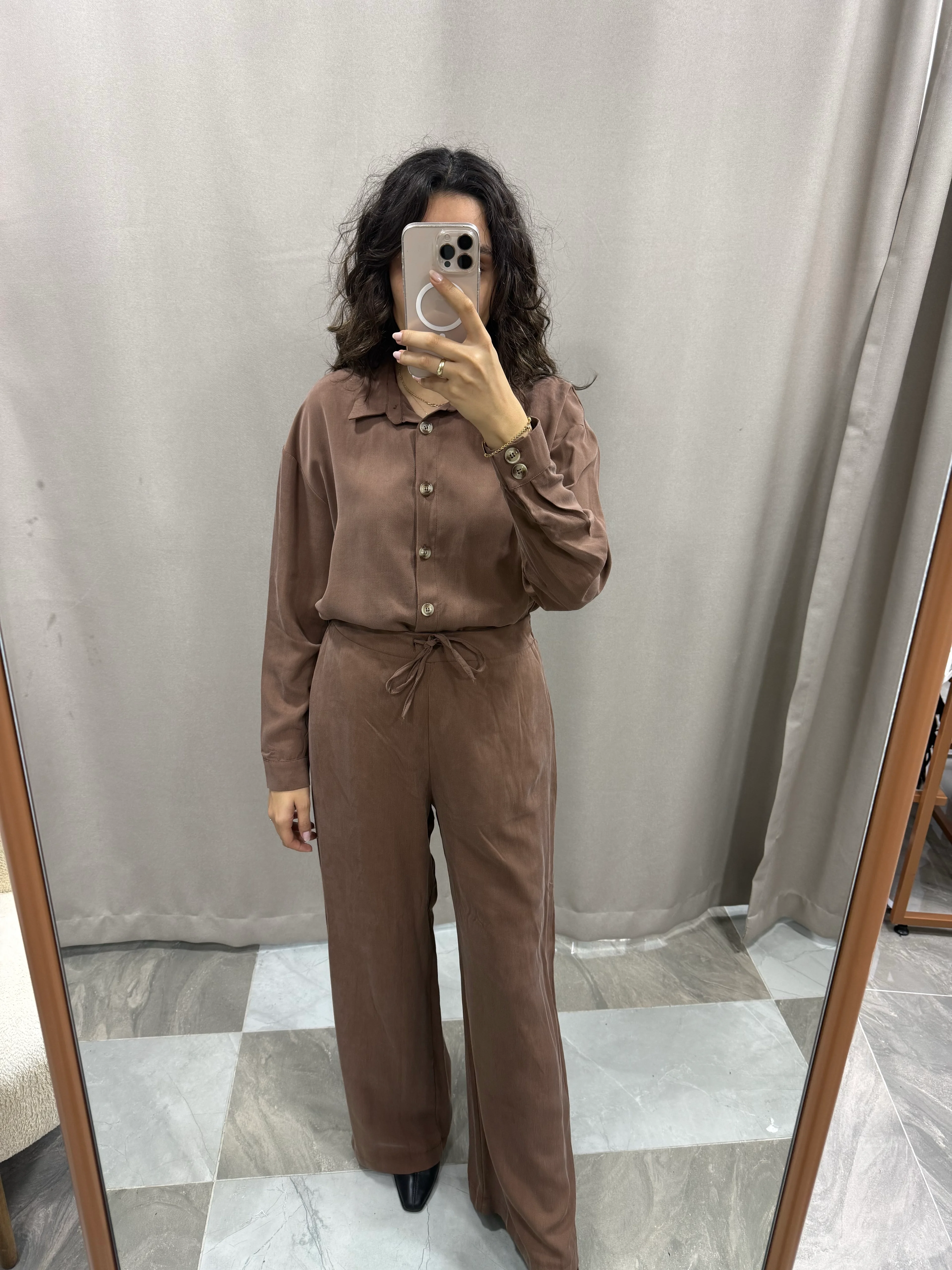 DÜĞMELİ TENSEL TAKIM  - KAHVERENGİ