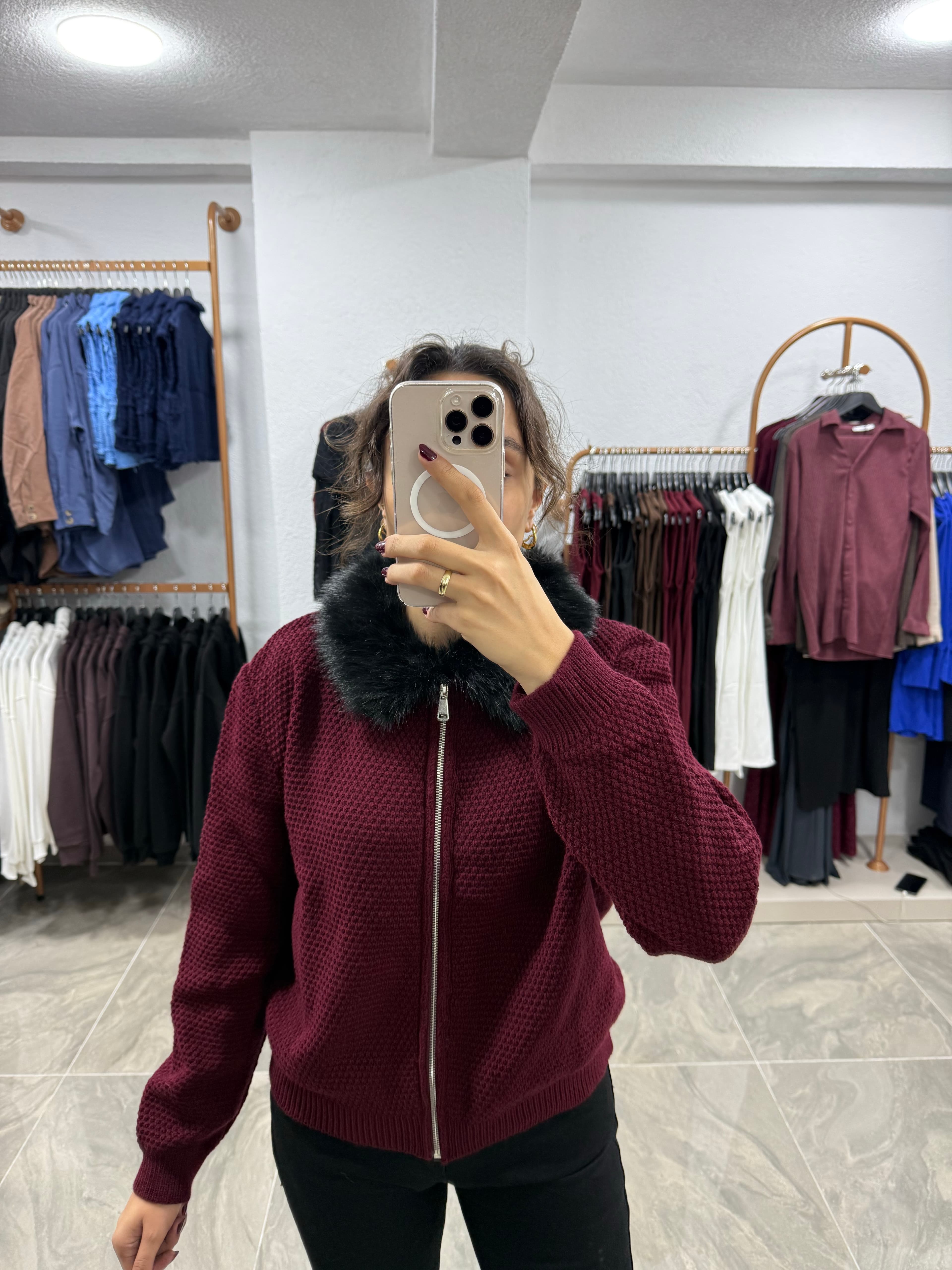 BORDO YAKASI KÜRK DETAY HIRKA