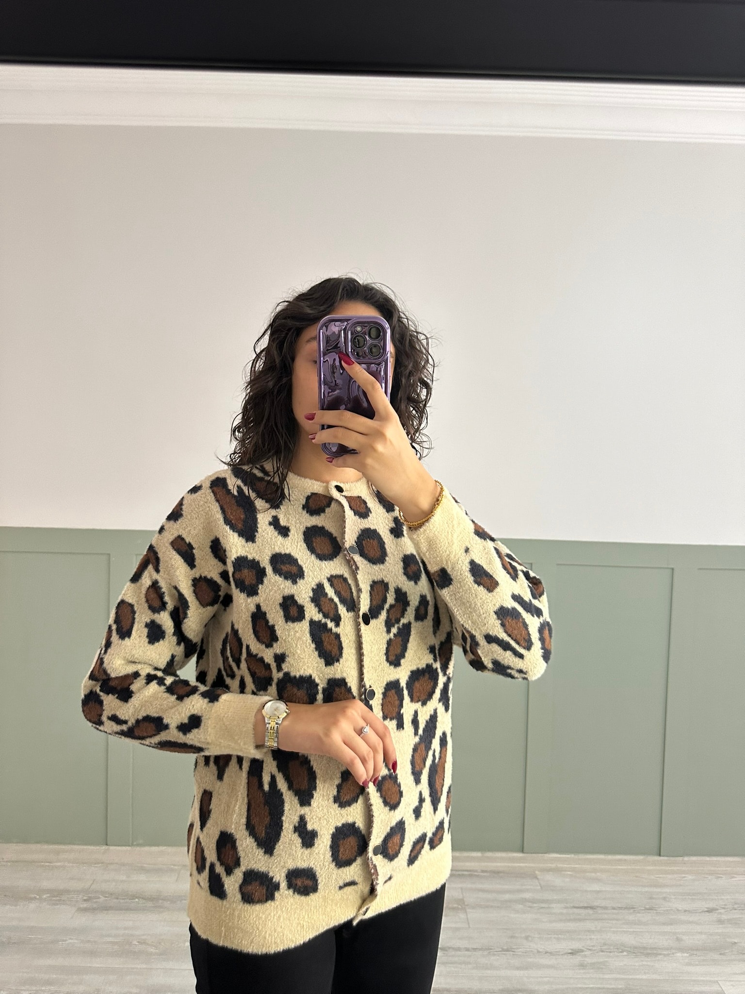 Leopar Düğmeli Hırka