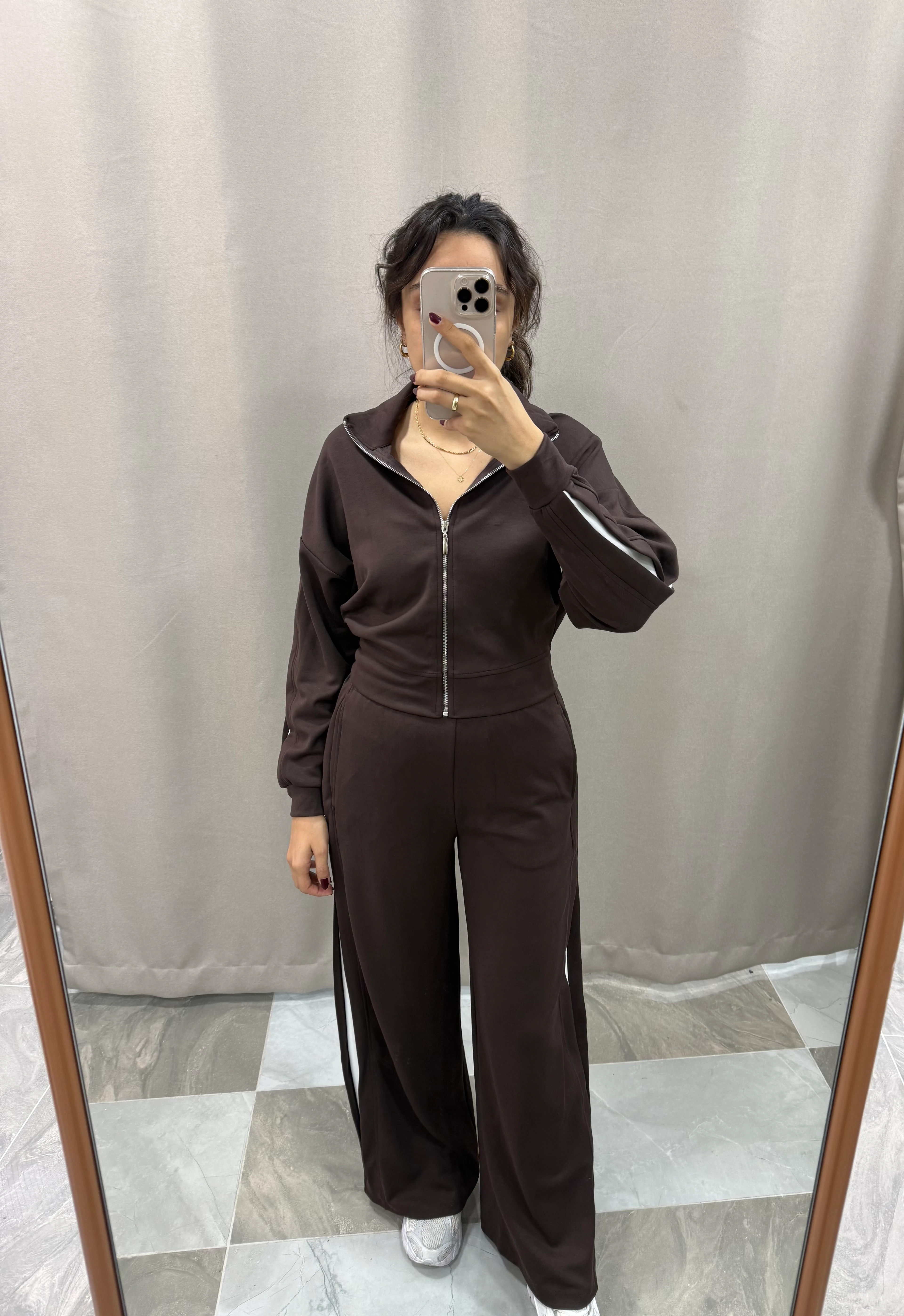 MODAL EŞOFMAN TAKIMI YAN ŞERİT DETAYLI - KAHVERENGİ