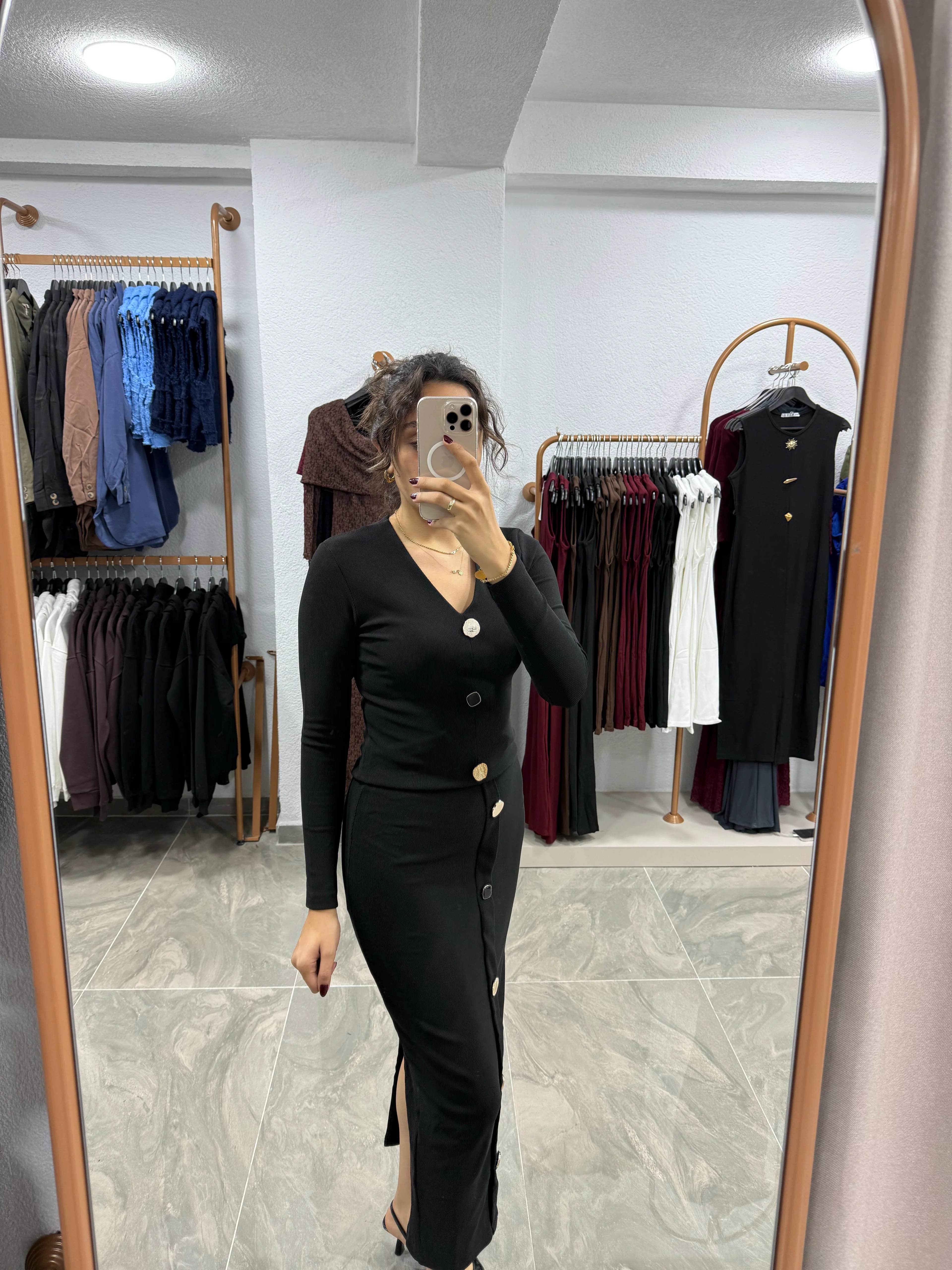 GOLD DÜĞME DETAYLI BLUZ 