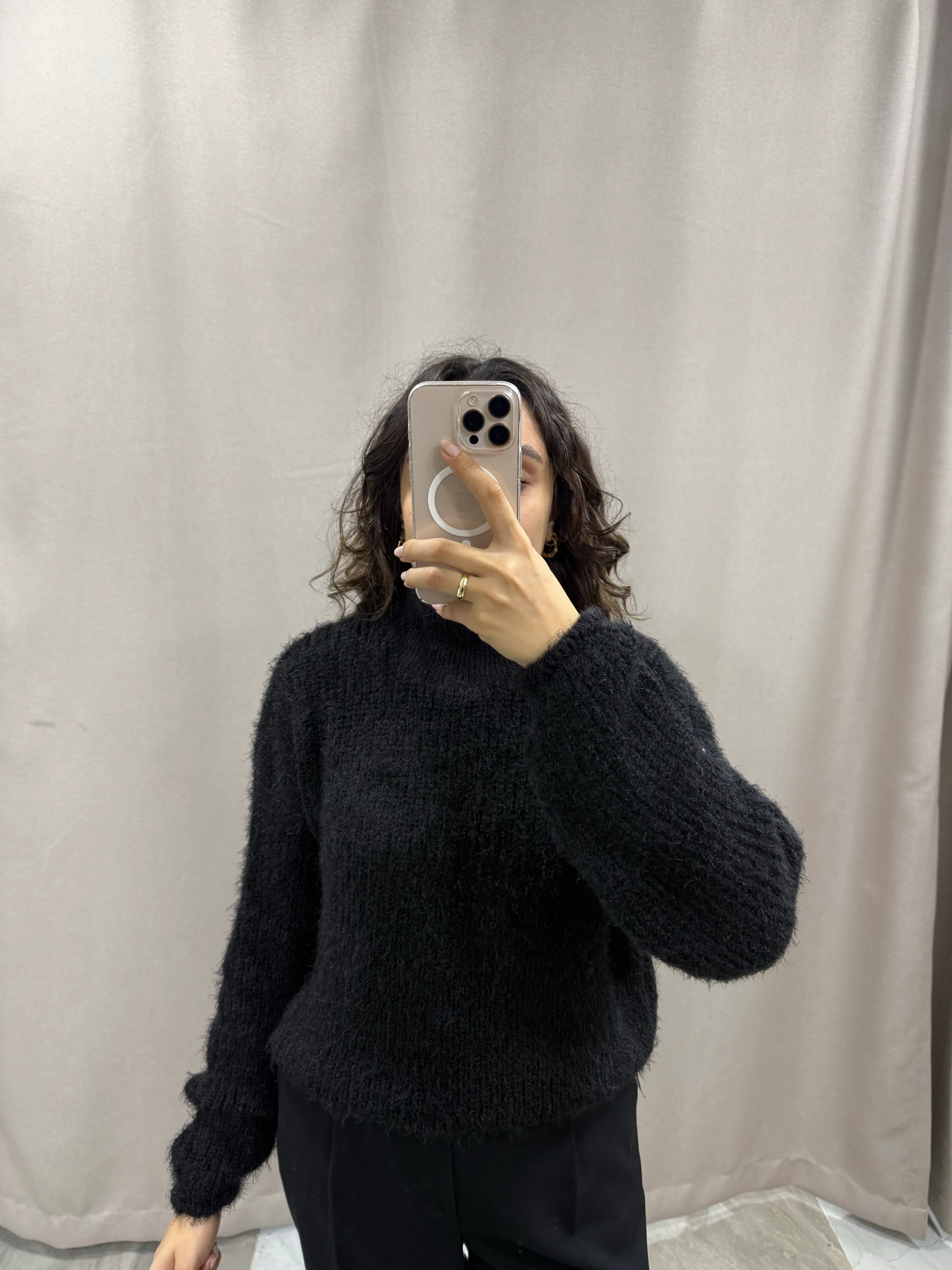 SAKALLI YUMUŞAK DOKU KAZAK - SİYAH