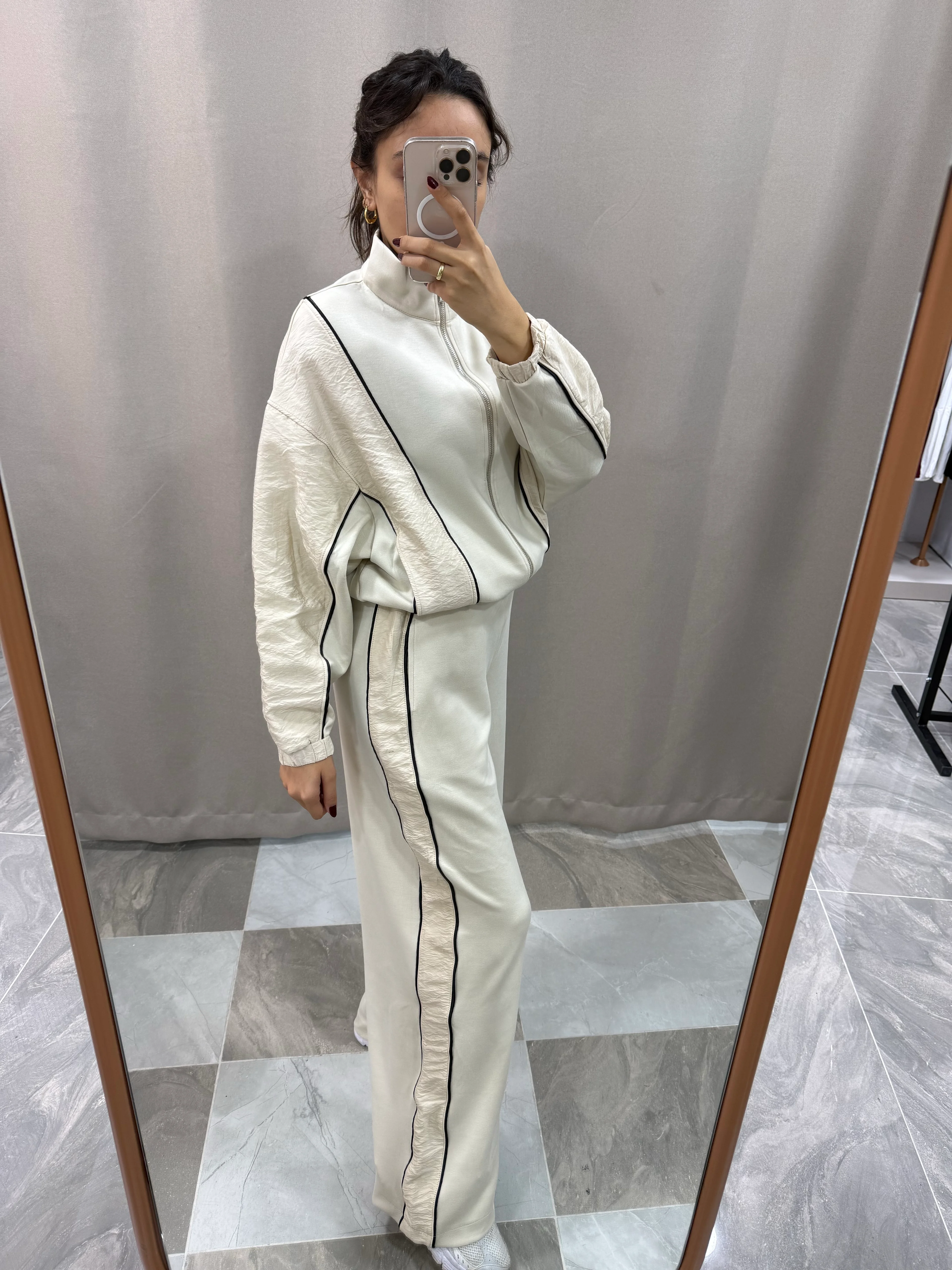 MODAL YAN ŞERİT EŞOFMAN TAKIMI 