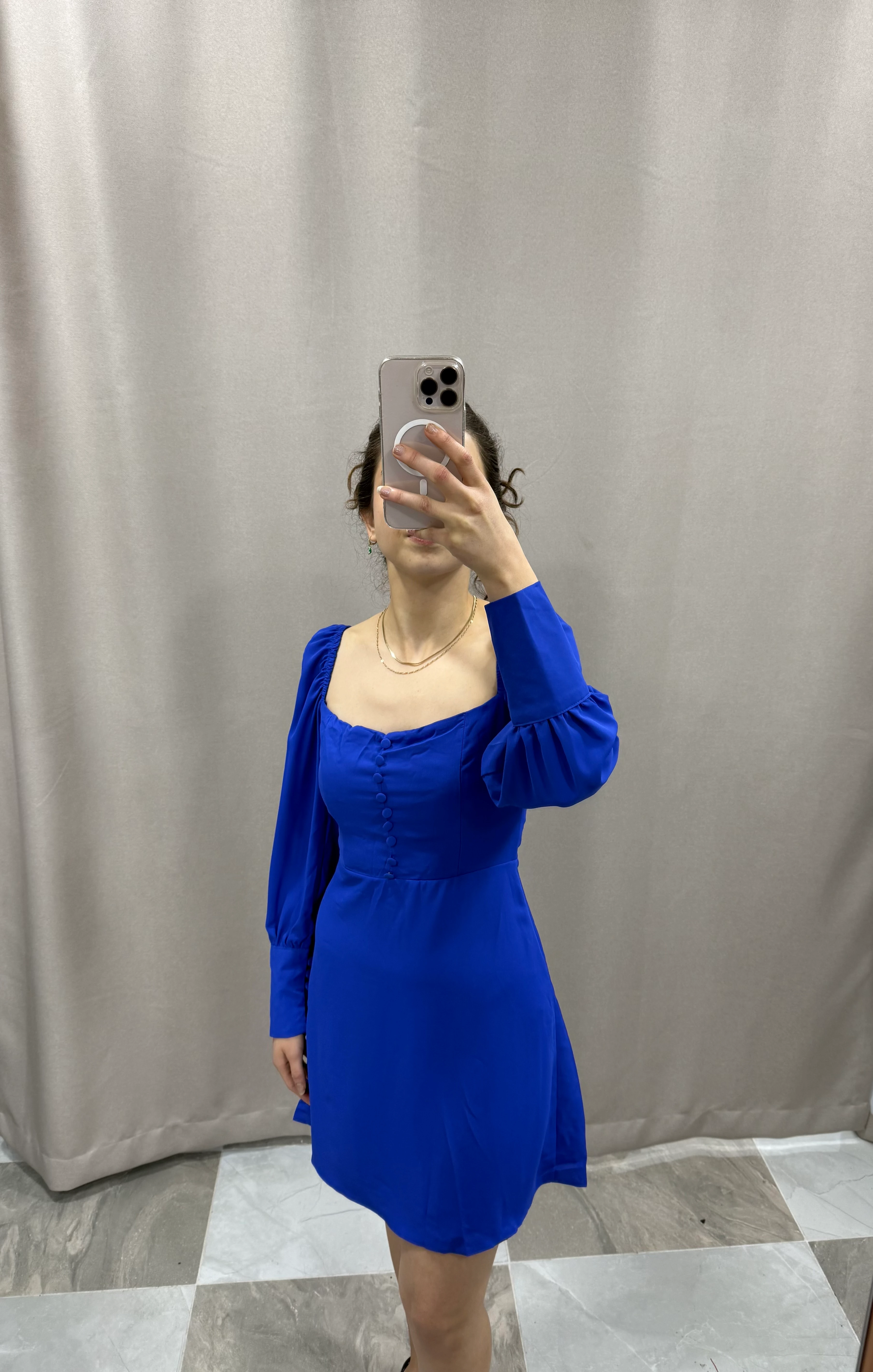 SATEN DÜĞMELİ ELBİSE 