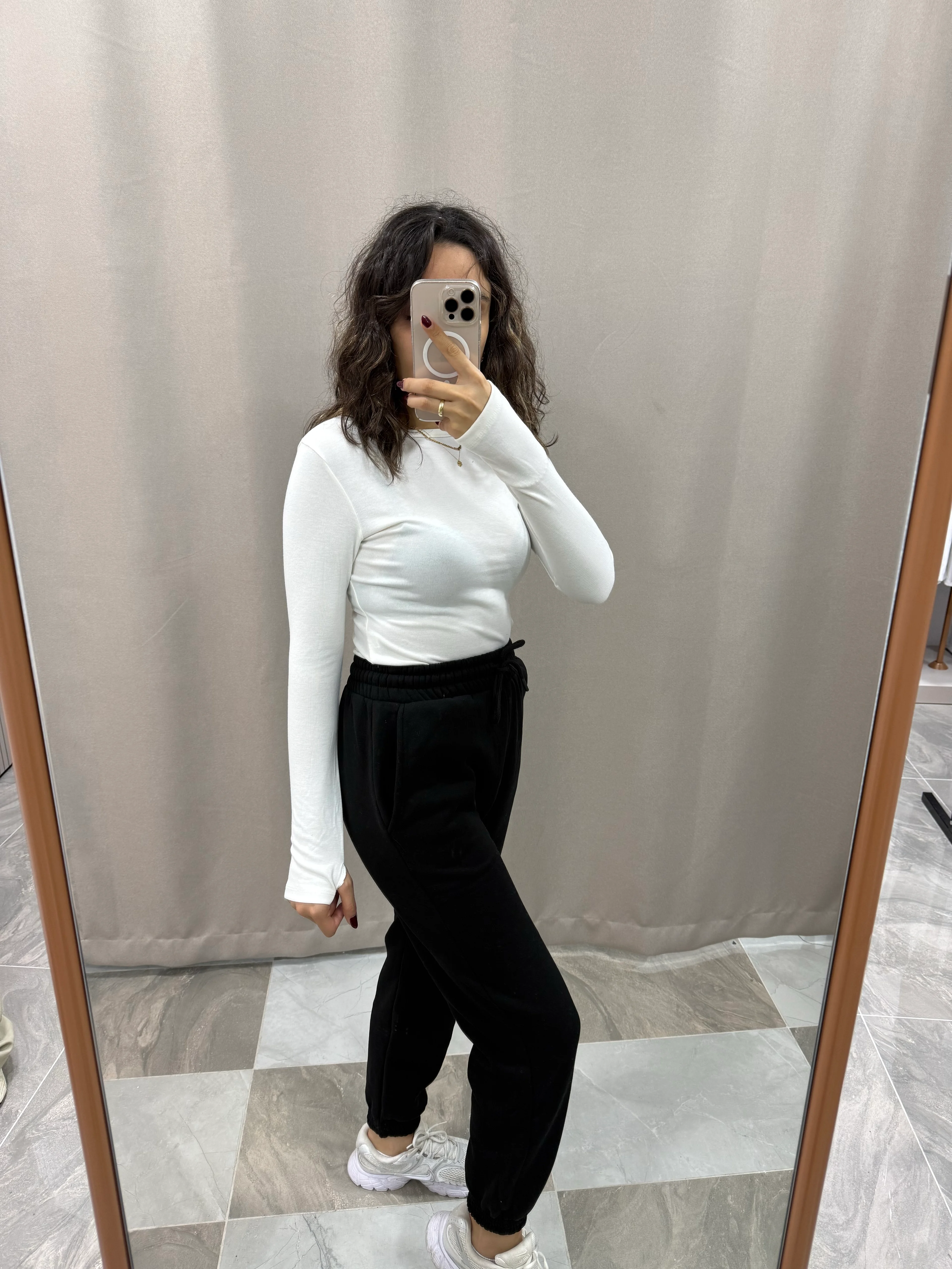 PARMAK GEÇİRMELİ BODY - EKRU