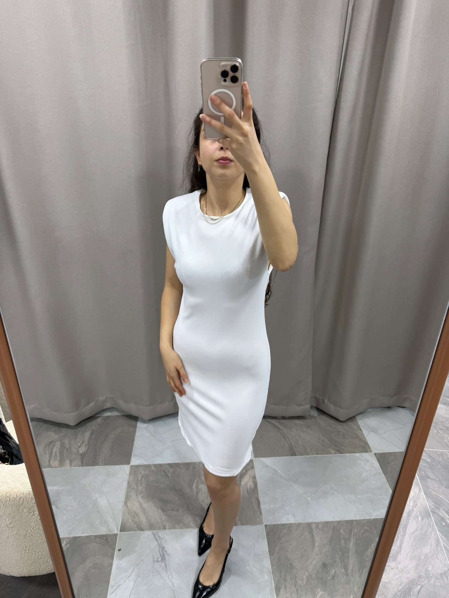 VATKALI ÇİZGİ DETAY ELBİSE - BEYAZ