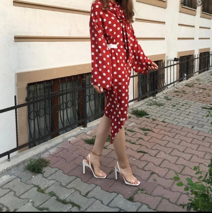 Kırmızı Puantiye Elbise