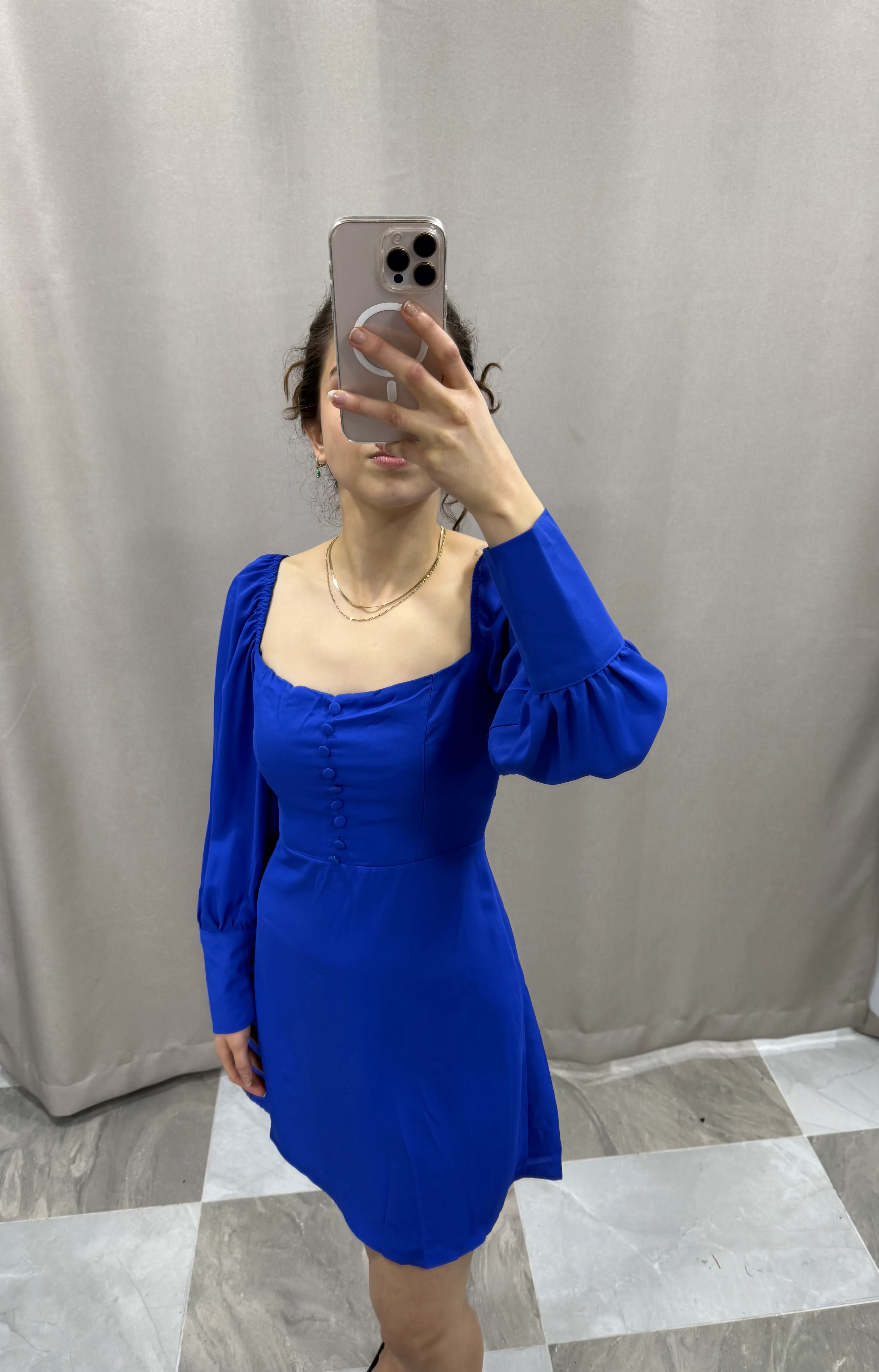 SATEN DÜĞMELİ ELBİSE 