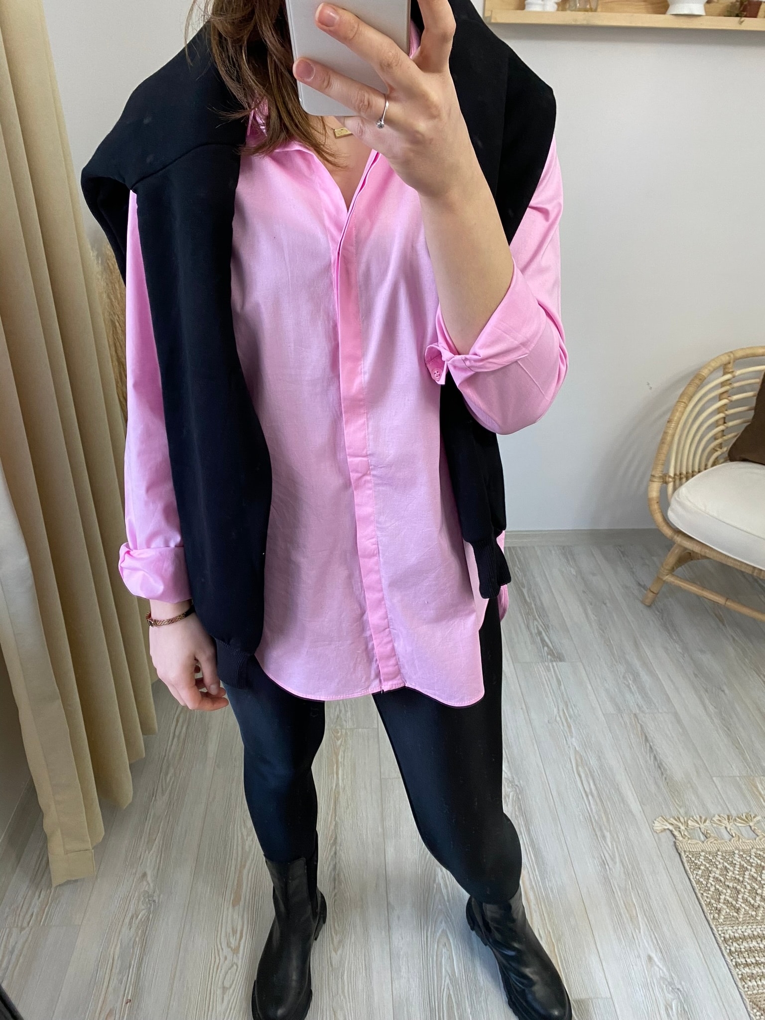 Pembe Yırtmaç Gömlek