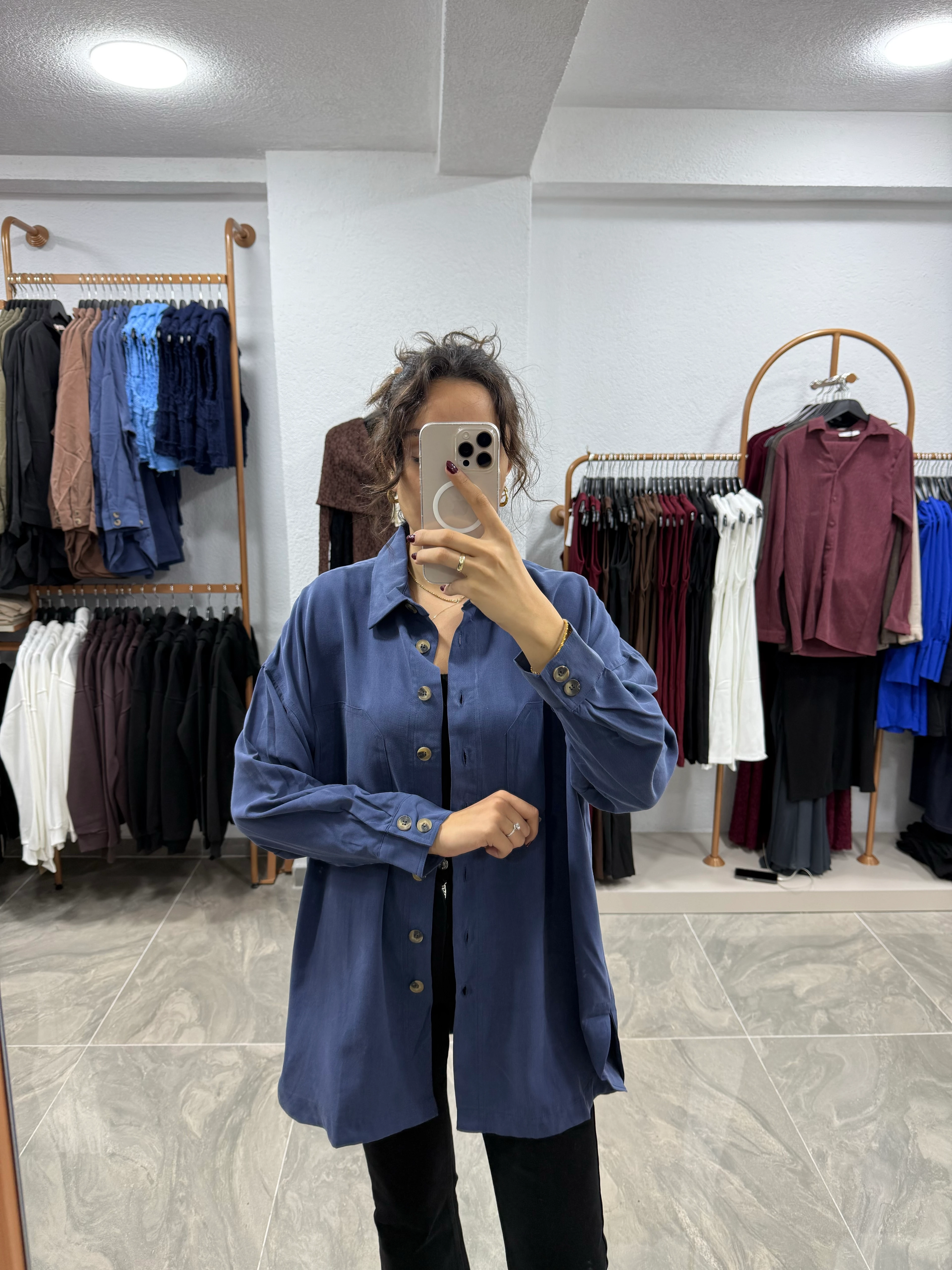 DÜĞMELİ OVERSIZE TENSEL GÖMLEK