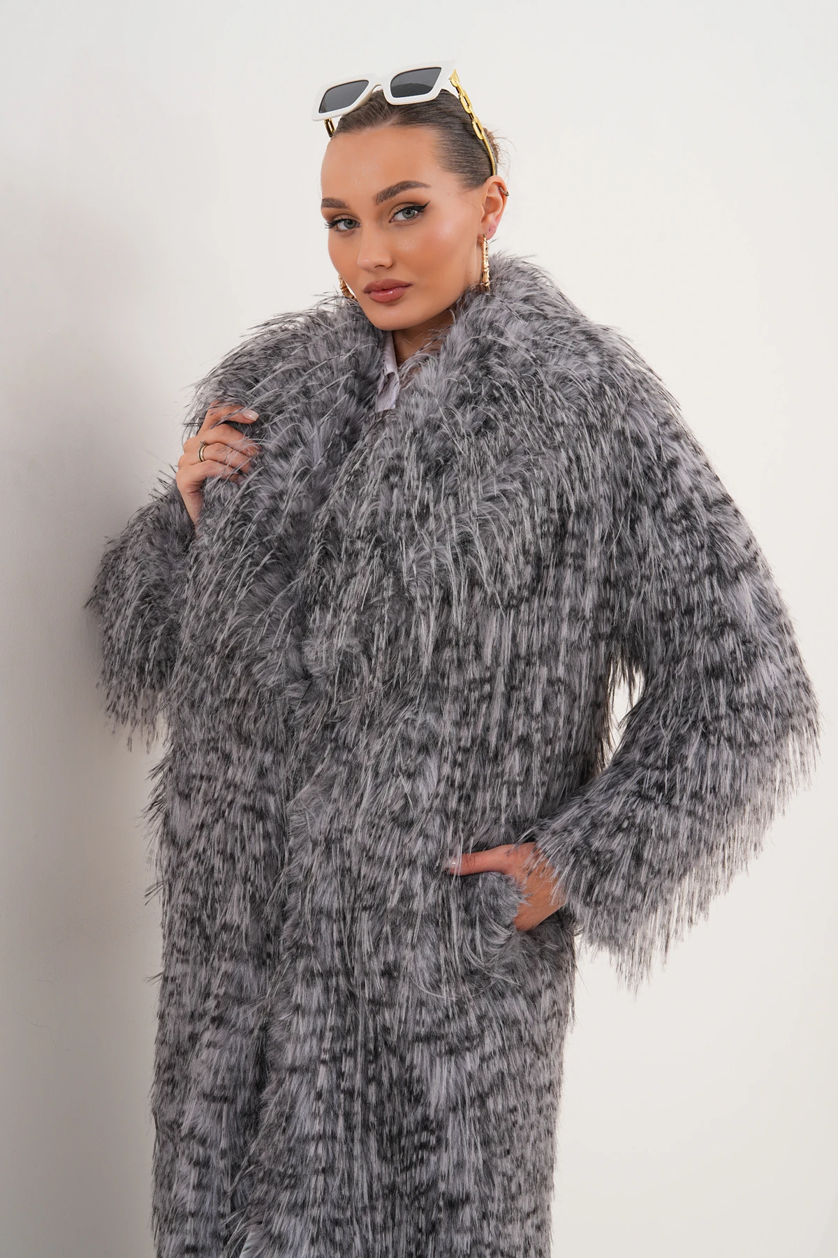 Tam Boy Püsküllü Kaban - gri