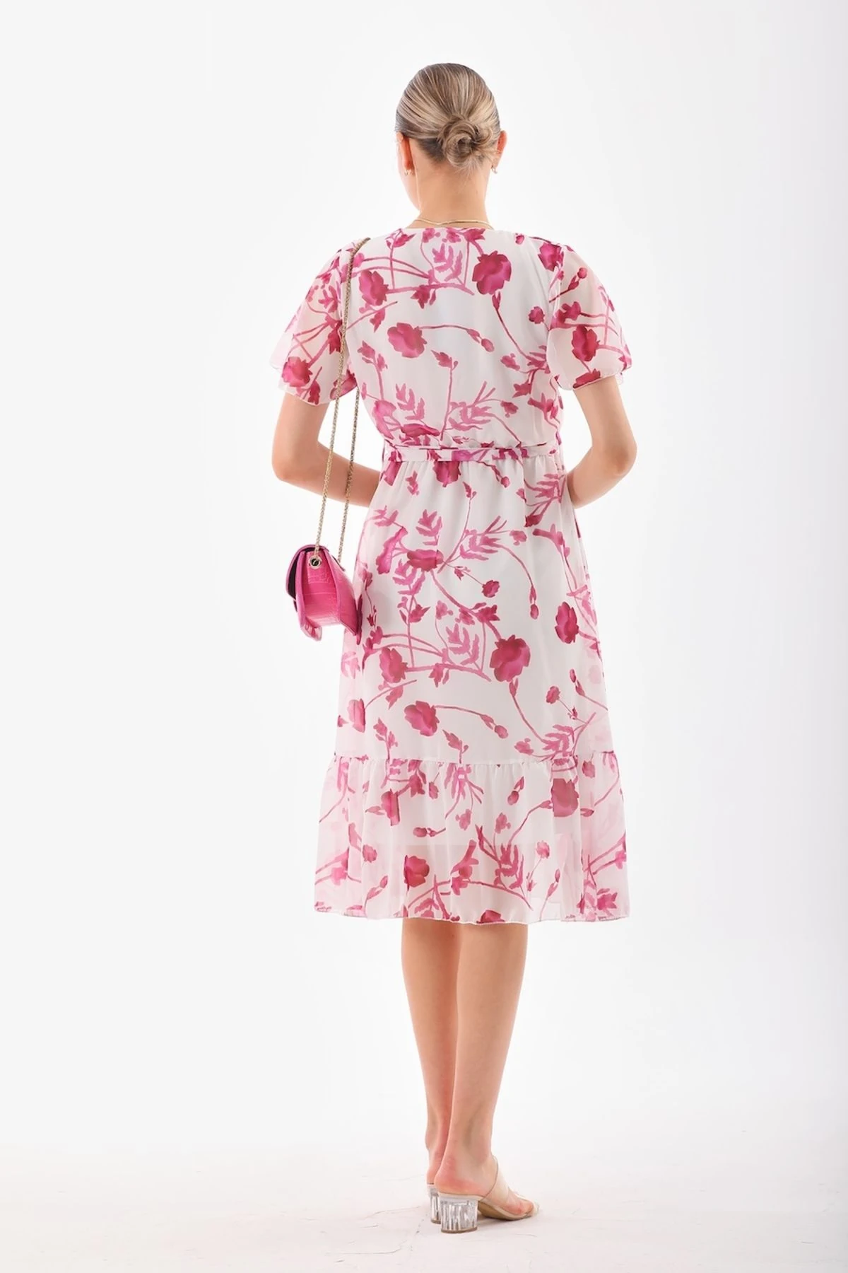 Kısa Kollu Desenli Şifon Elbise