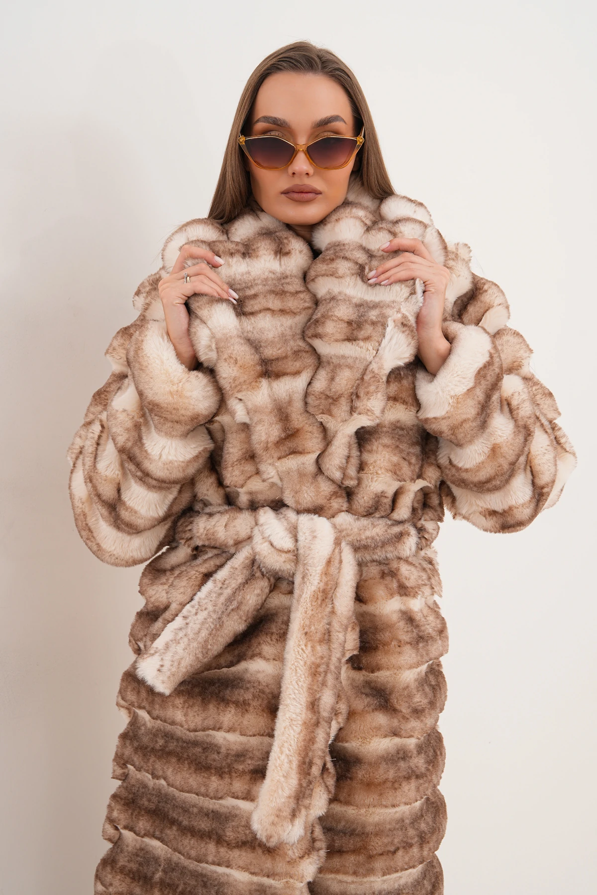 Tam Boy Çinçila Desenli Kaban