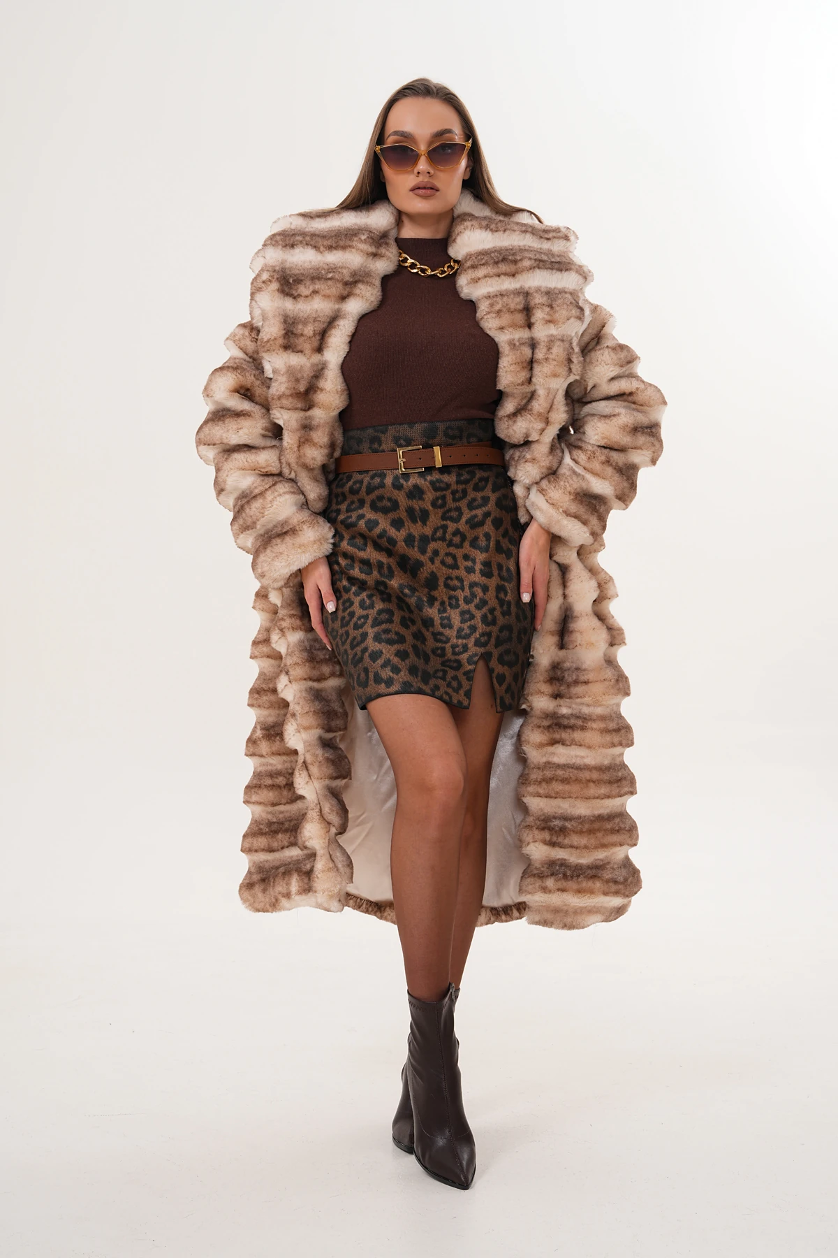 Tam Boy Çinçila Desenli Kaban