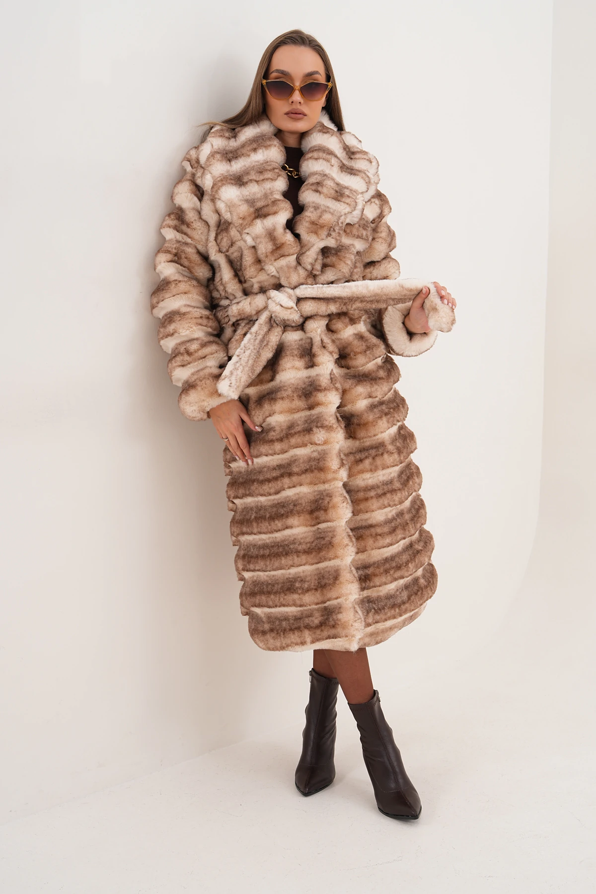 Tam Boy Çinçila Desenli Kaban