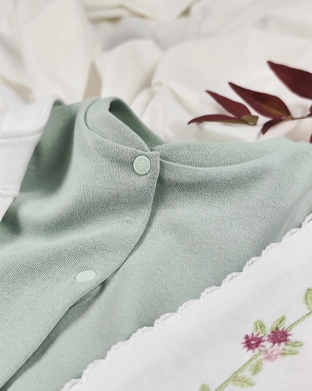 Çiçek Detaylı 2' li Takım