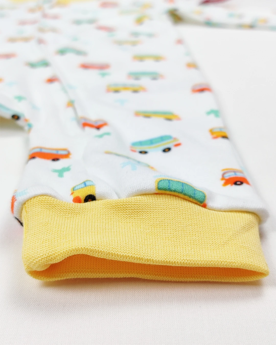 Holiday Bus Ribanalı Tulum