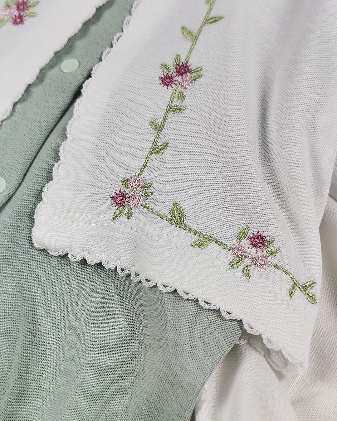 Çiçek Detaylı 2' li Takım