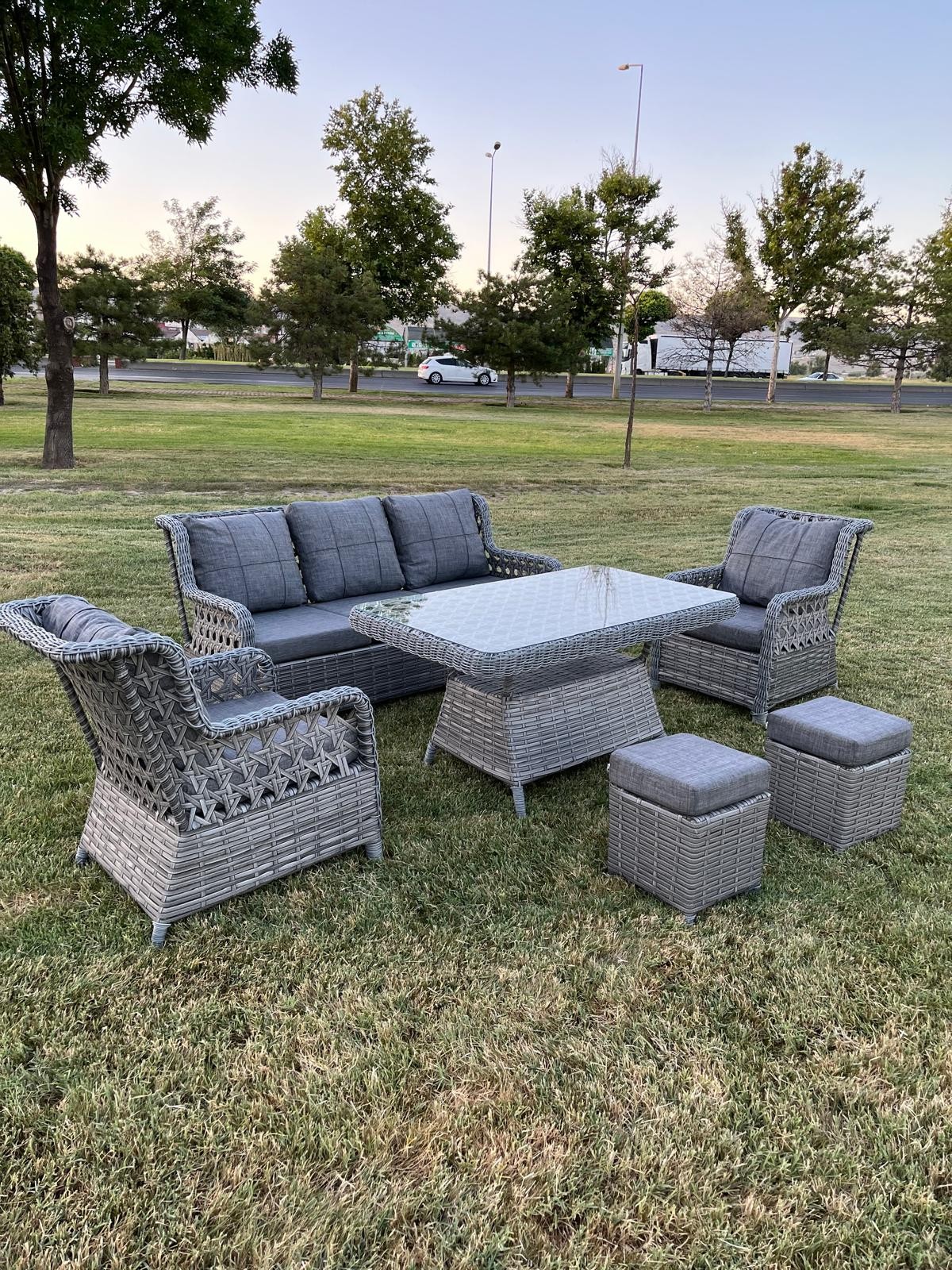Zigonzi Home 3+1+1 Rattan Bahçe Mobilyası Masalı 2 Puf Hedi̇ye, Vilza