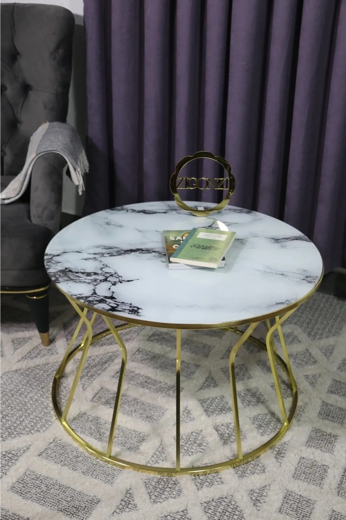 Zigonzi Home Sehpa - Kum Saati Model - Beyaz Siyah Mermer Desenli Temperli Cam - Gold Ayak