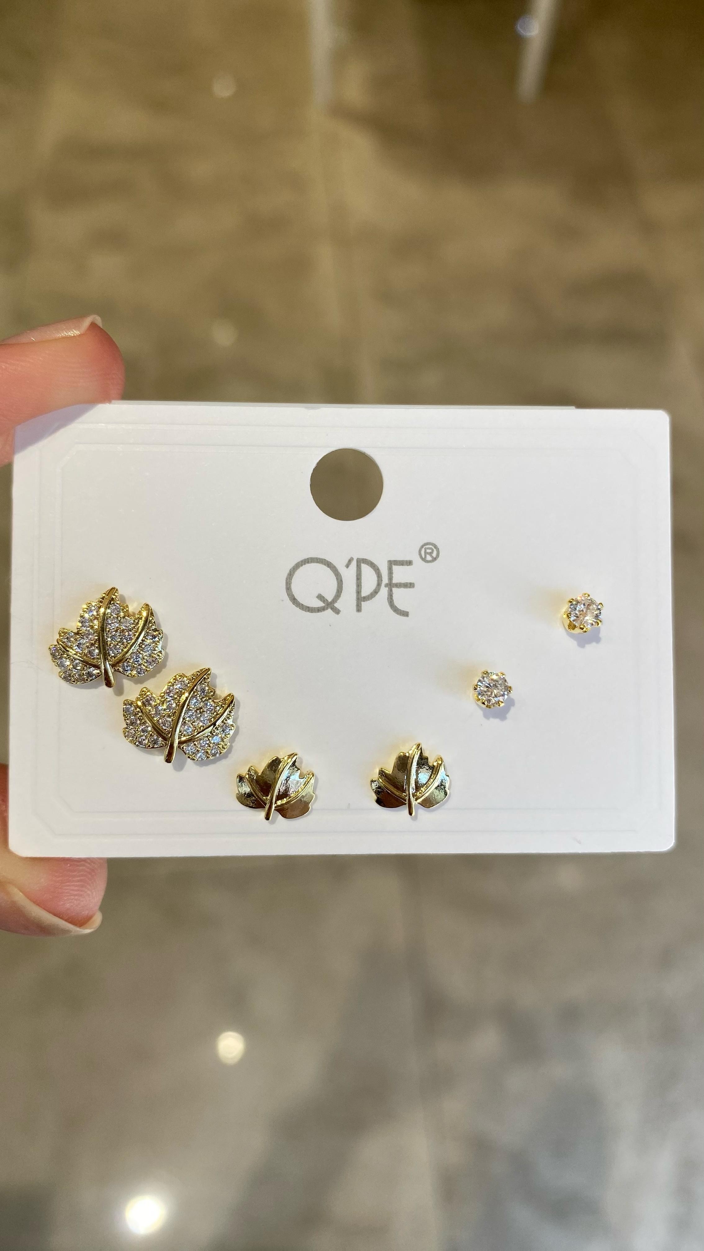 Çoklu küpe gold yaprak