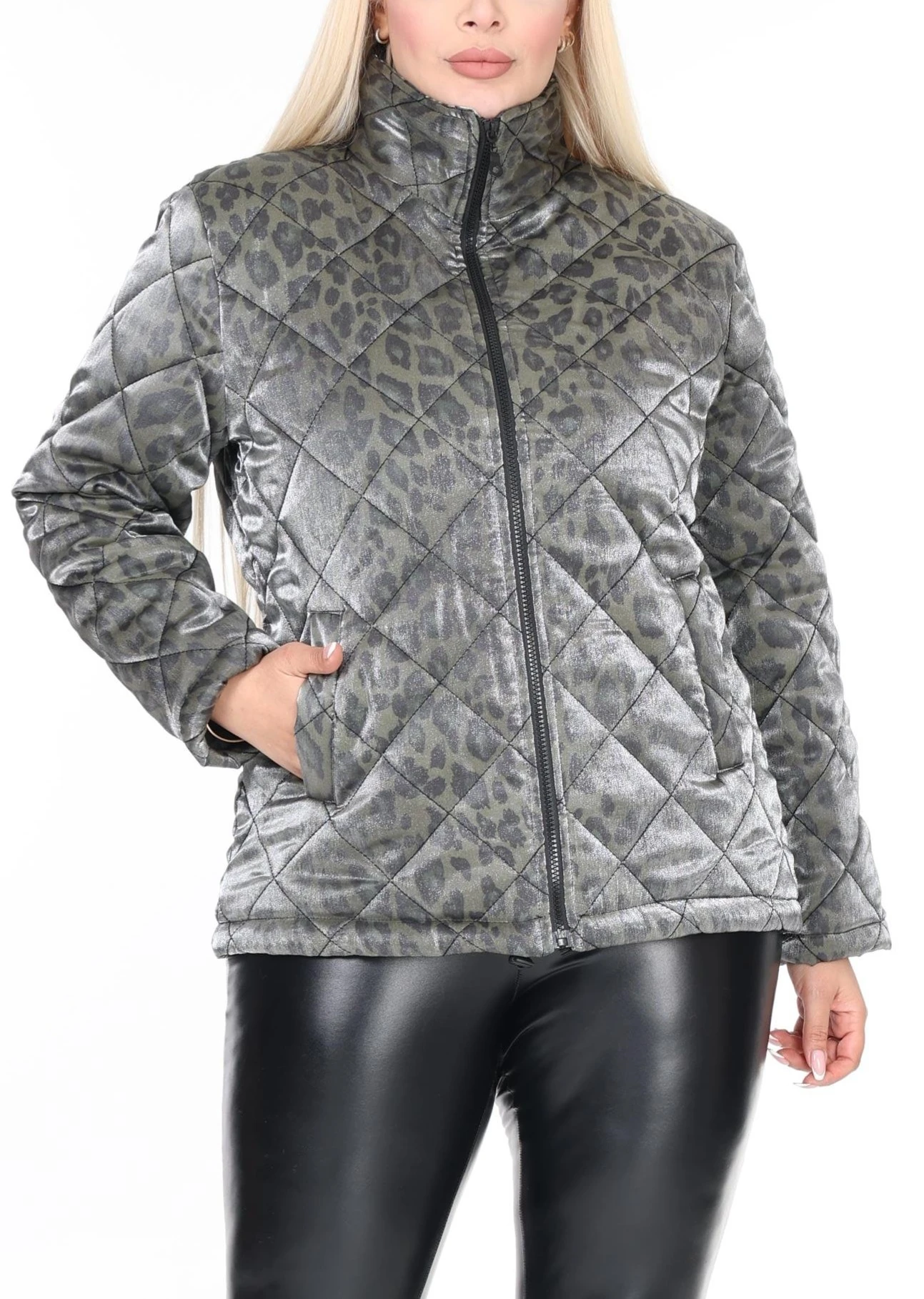 Kapitone Beli Lastikli Dik Yaka Çift Cepli Leopar Desenli Şişme Mont