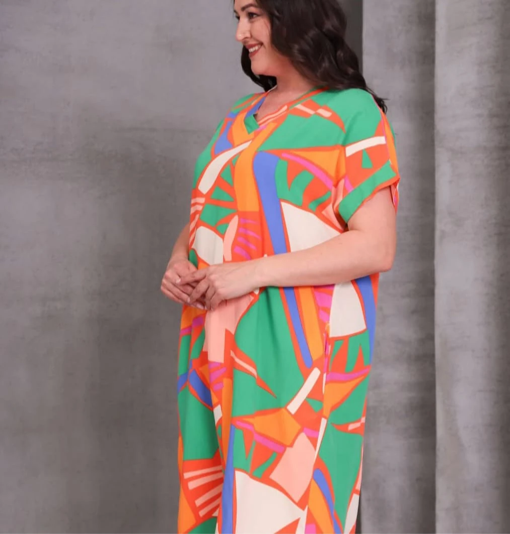 Büyük Beden Geometrik Desen V Yaka Elbise %95 Pamuk