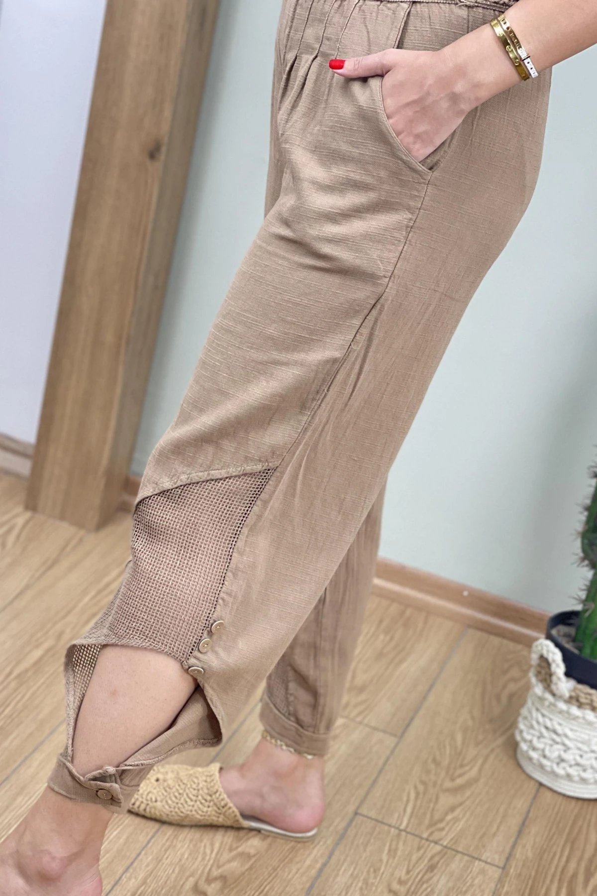 Paçası Düğme ve File Detay Bel Kopenaklı Cepli %100 Pamuk Pantolon