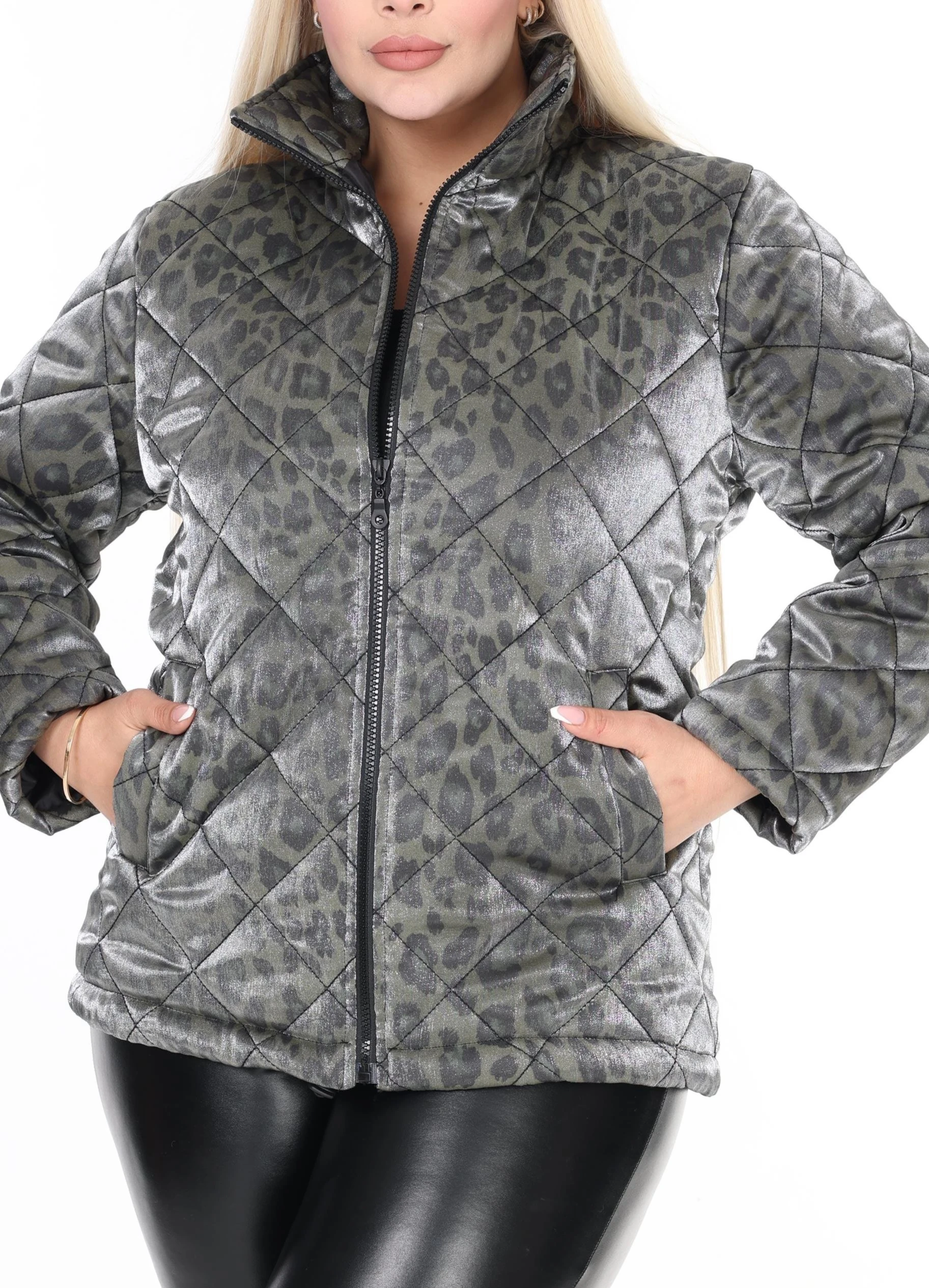 Kapitone Beli Lastikli Dik Yaka Çift Cepli Leopar Desenli Şişme Mont